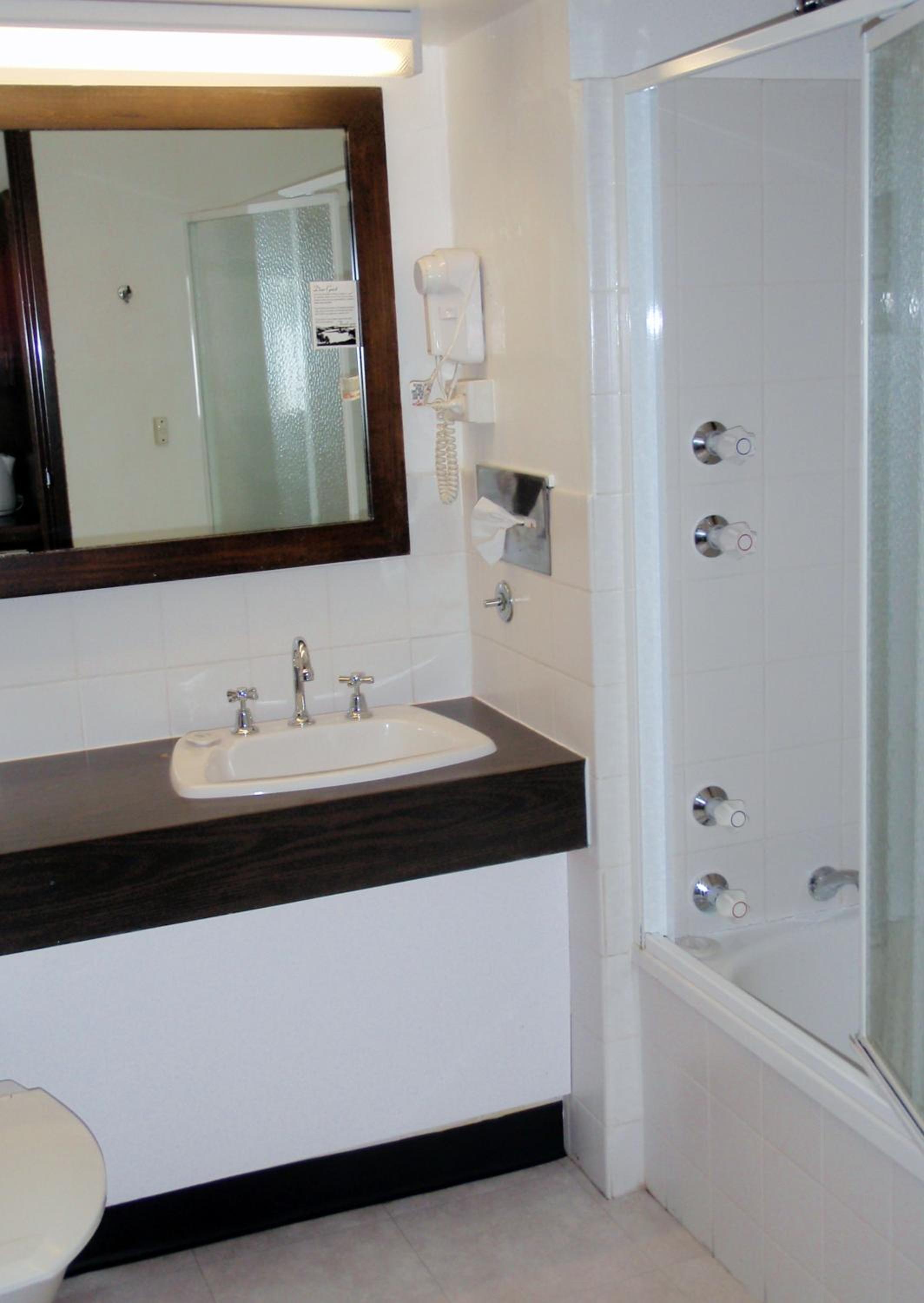 Two Bedroom Suite – Top Floor photo 2