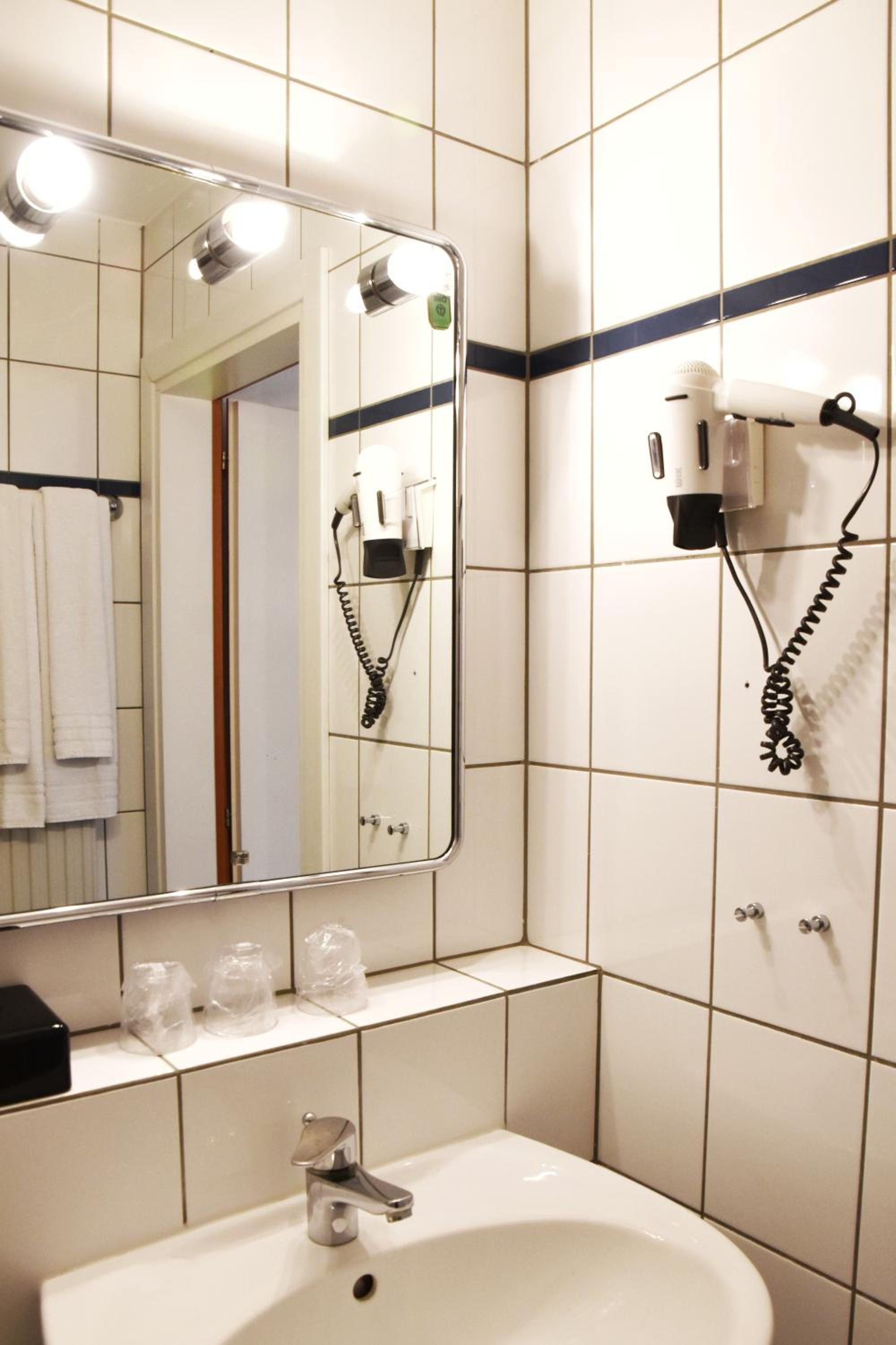Business Double Room - Photo 5