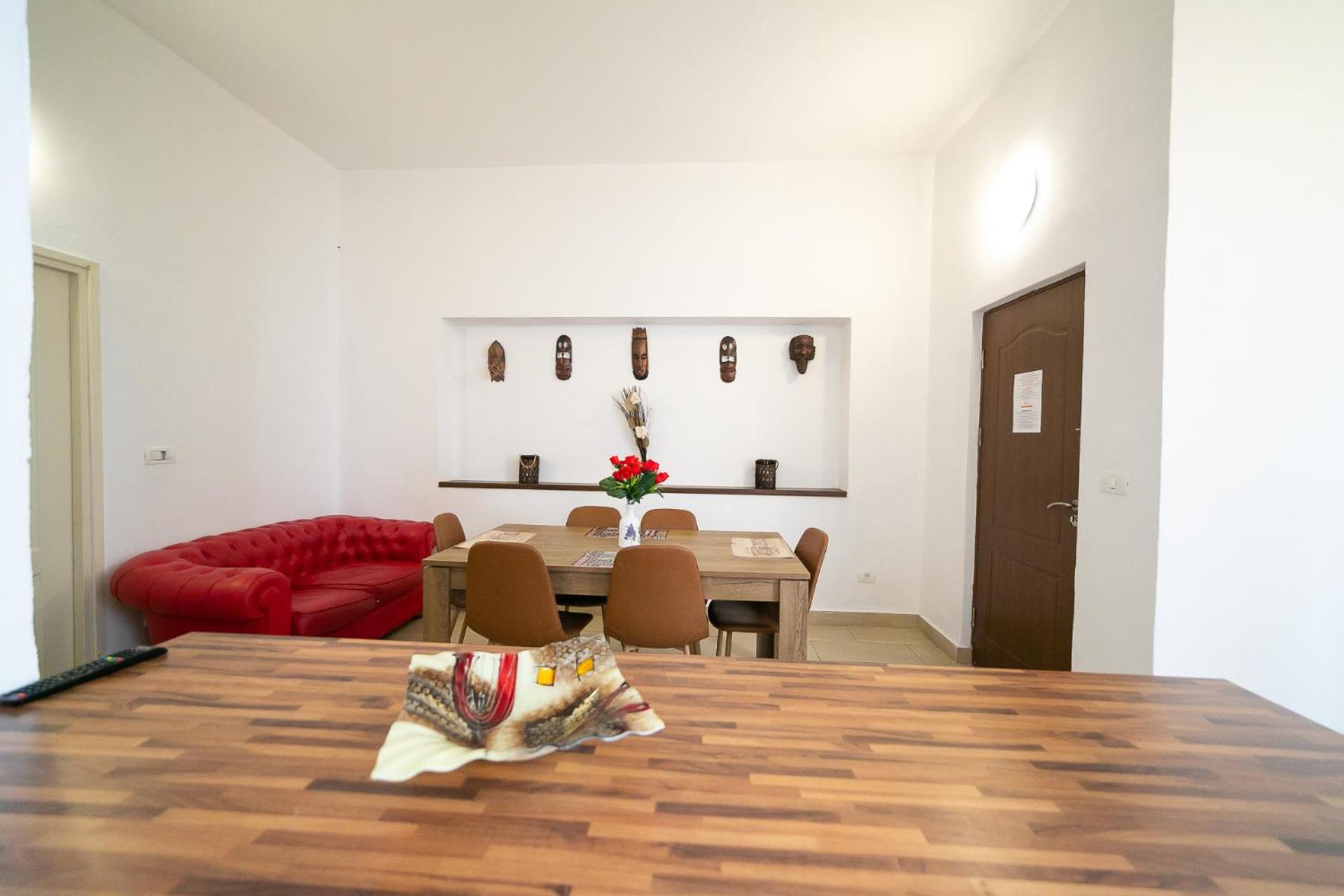 Two-Bedroom Apartment - Photo 5