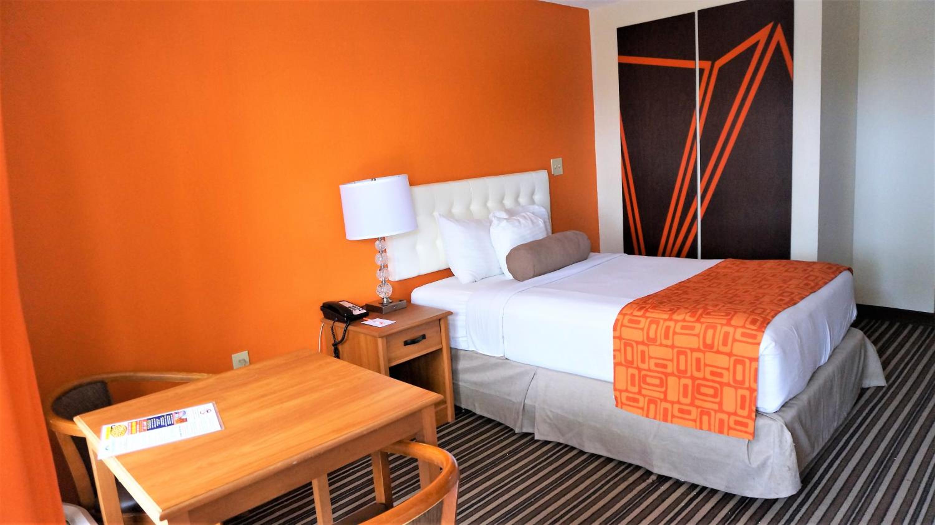 Double Room - Mobility Access/Non-Smoking photo 3