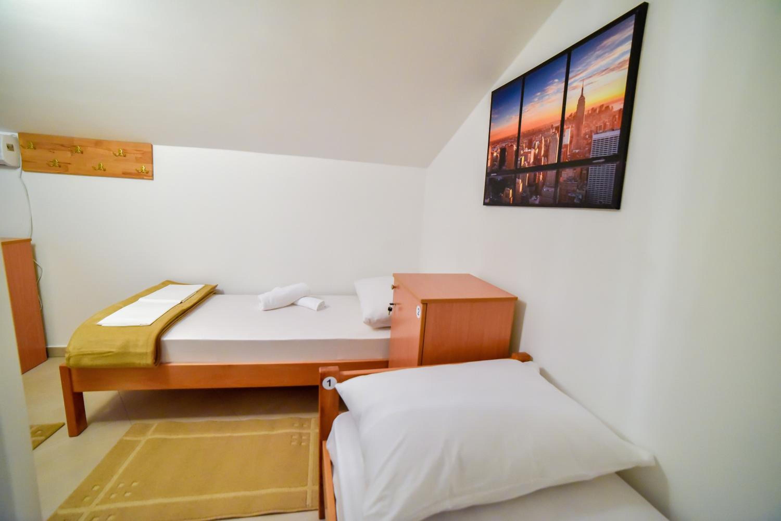 Single Bed in Mixed Dormitory Room photo 3