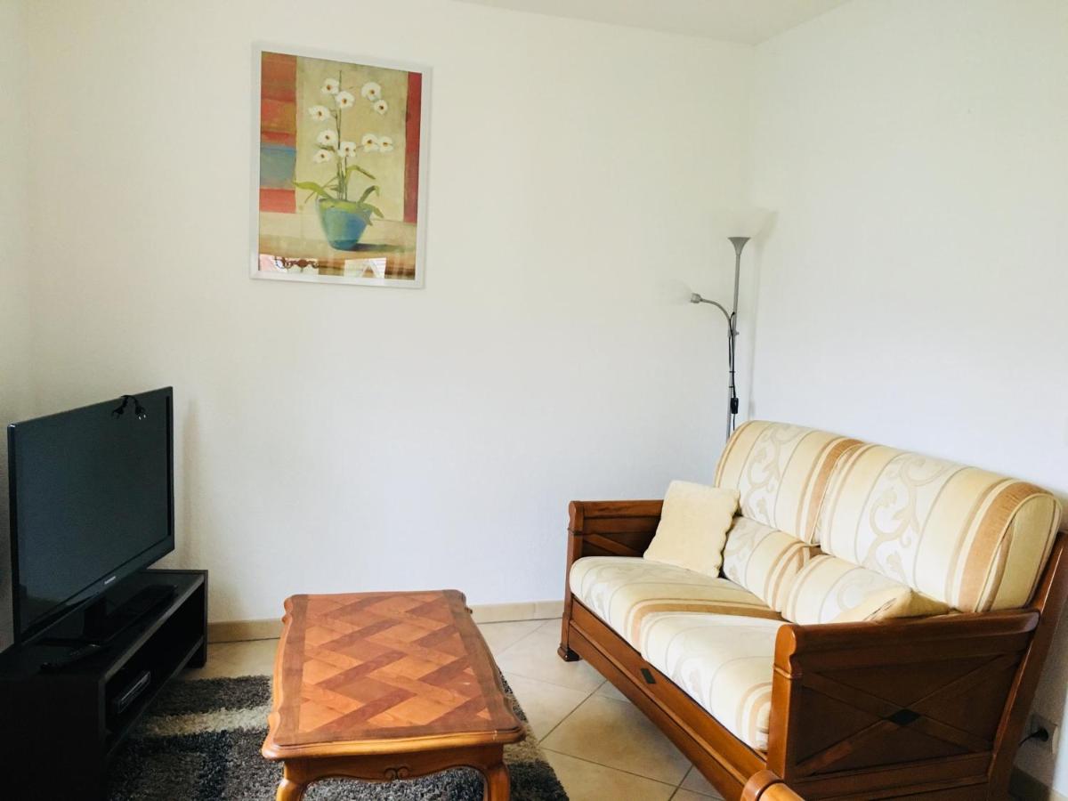Two-Bedroom House - Photo 20