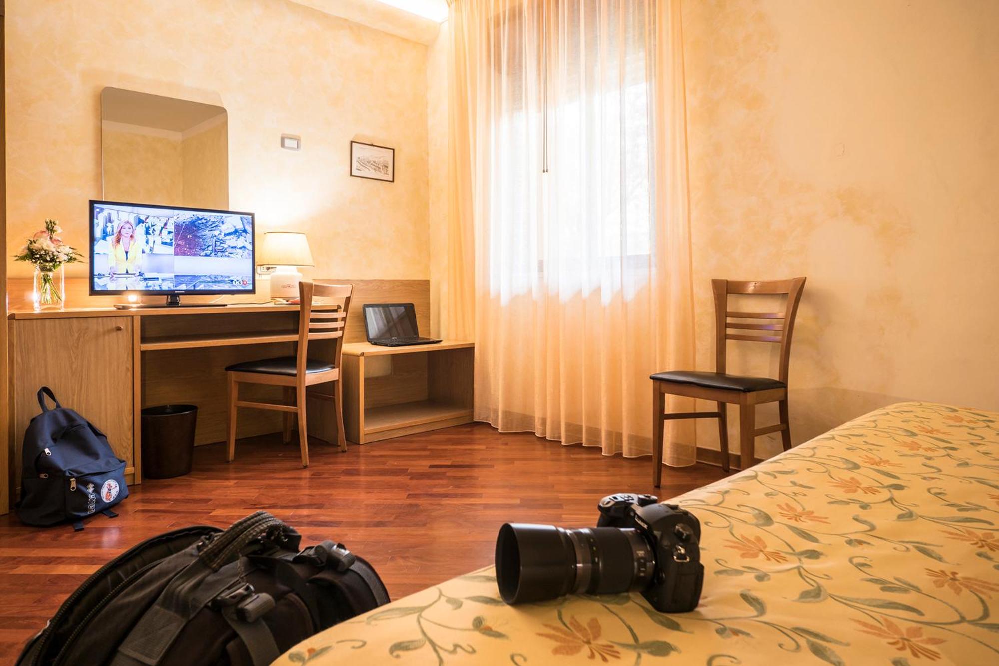 Classic Triple Room - Photo 4