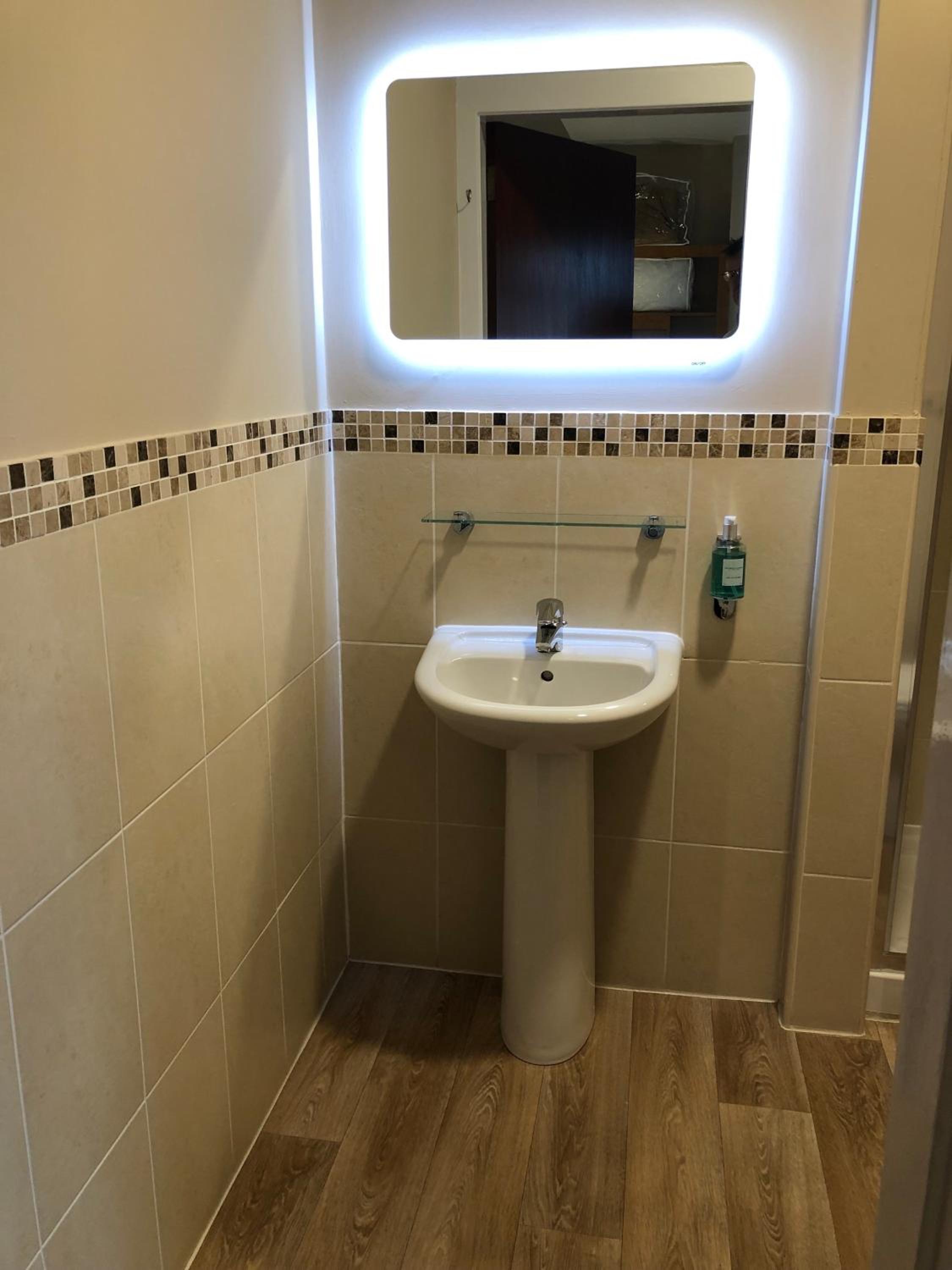 Standard Double Room with Mini Kitchen - Photo 16