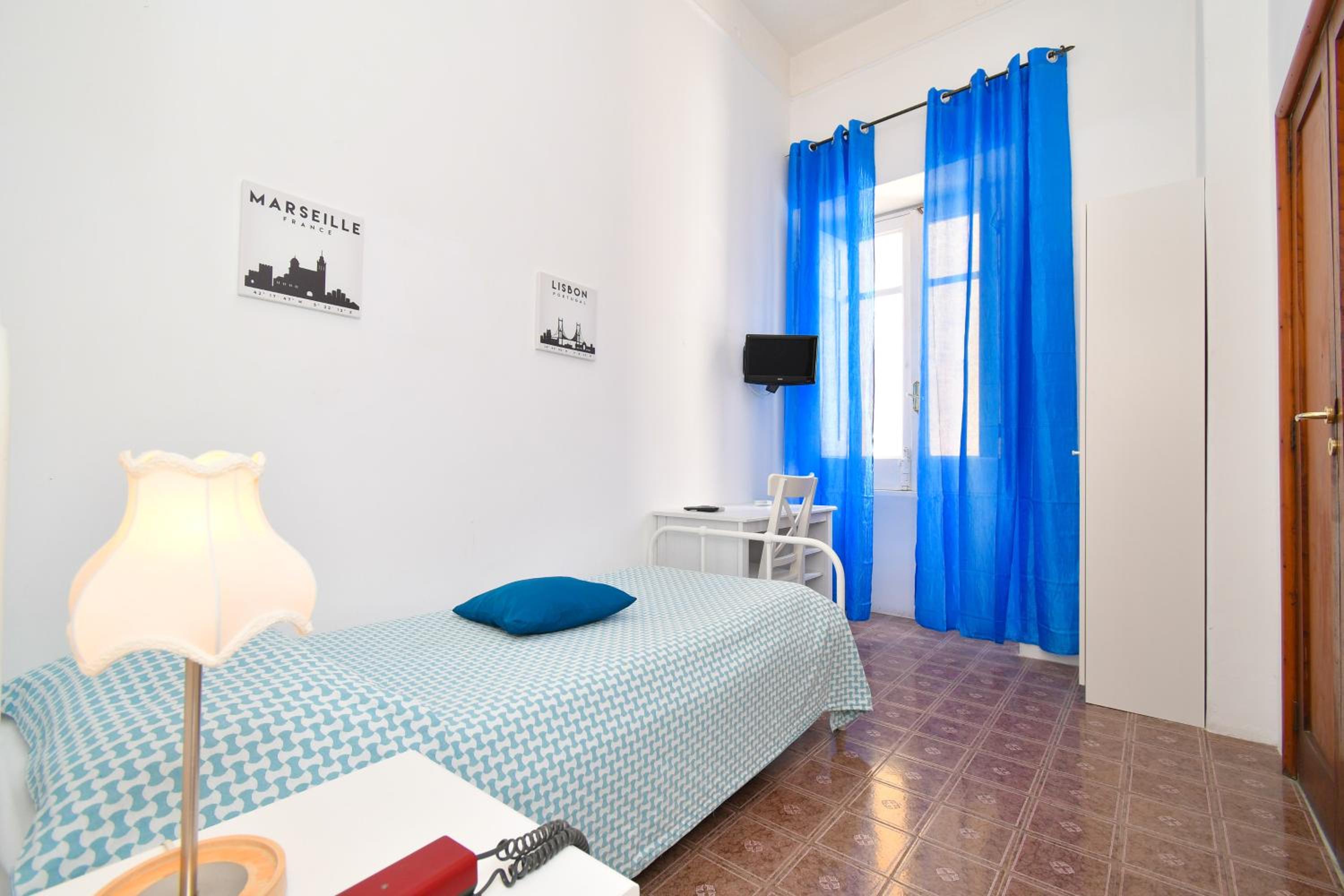 Single Room With Air Conditioning