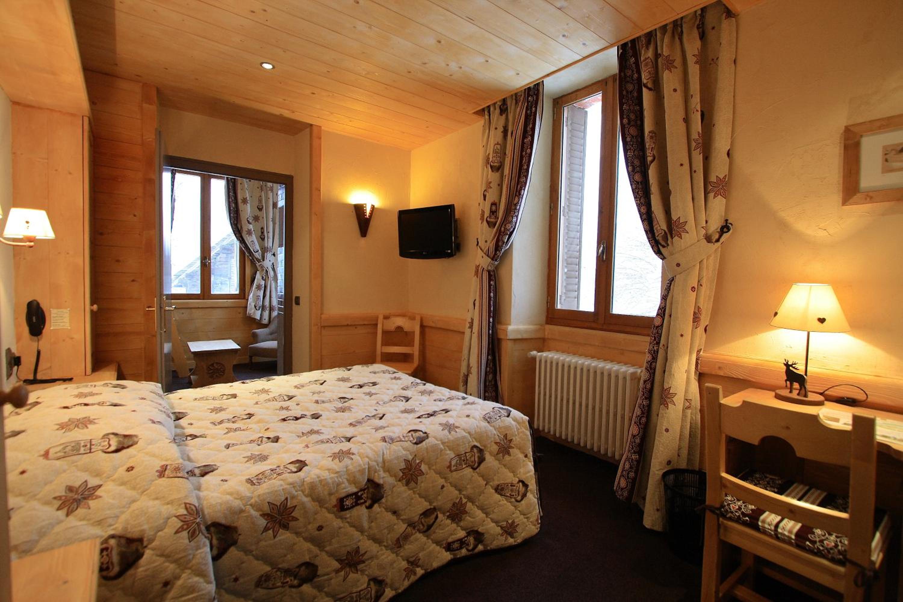 Quadruple Room - Photo 3