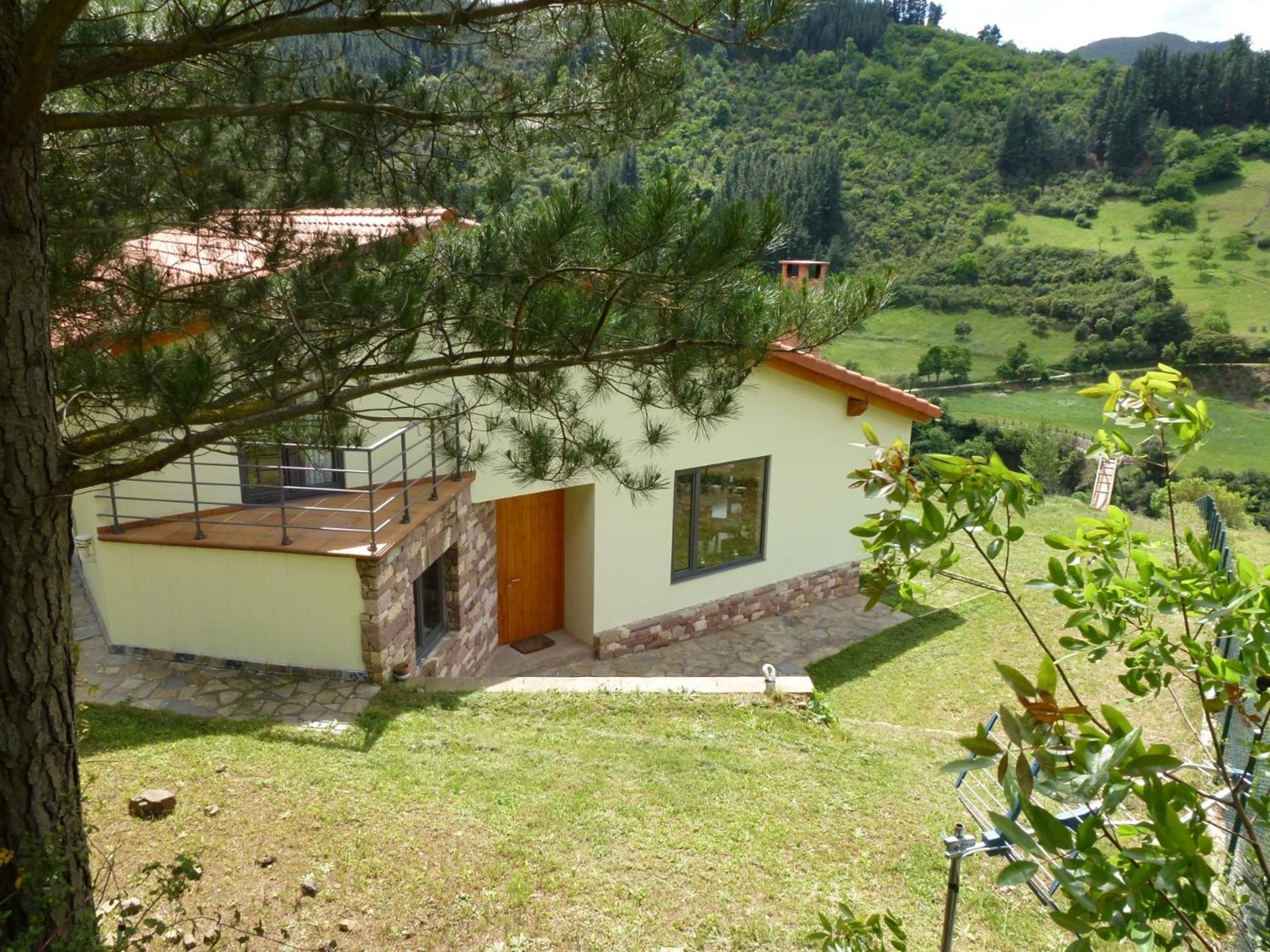 Three-Bedroom Chalet - Photo 14