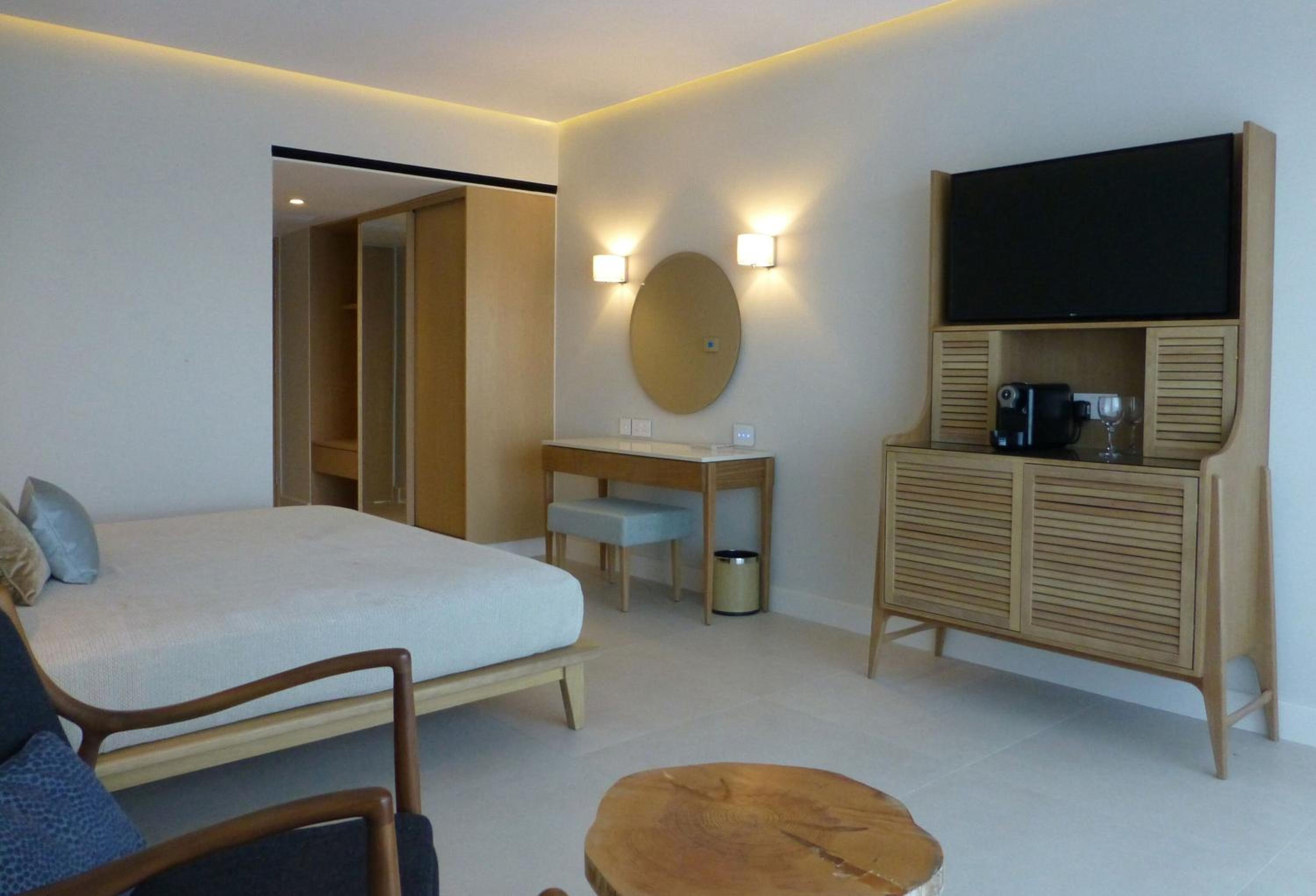 Deluxe Inland View Room