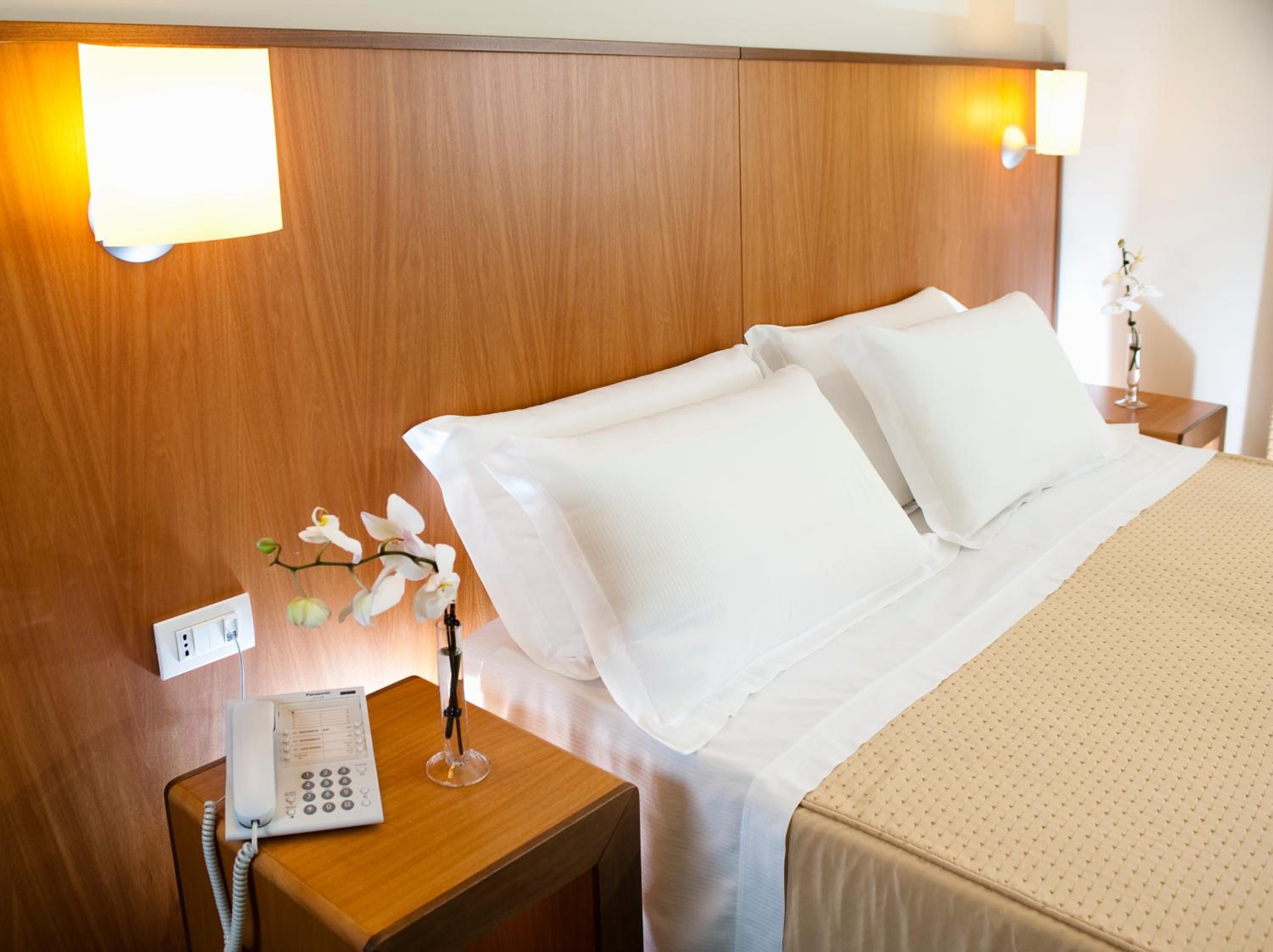 Double or Twin Room - Photo 7