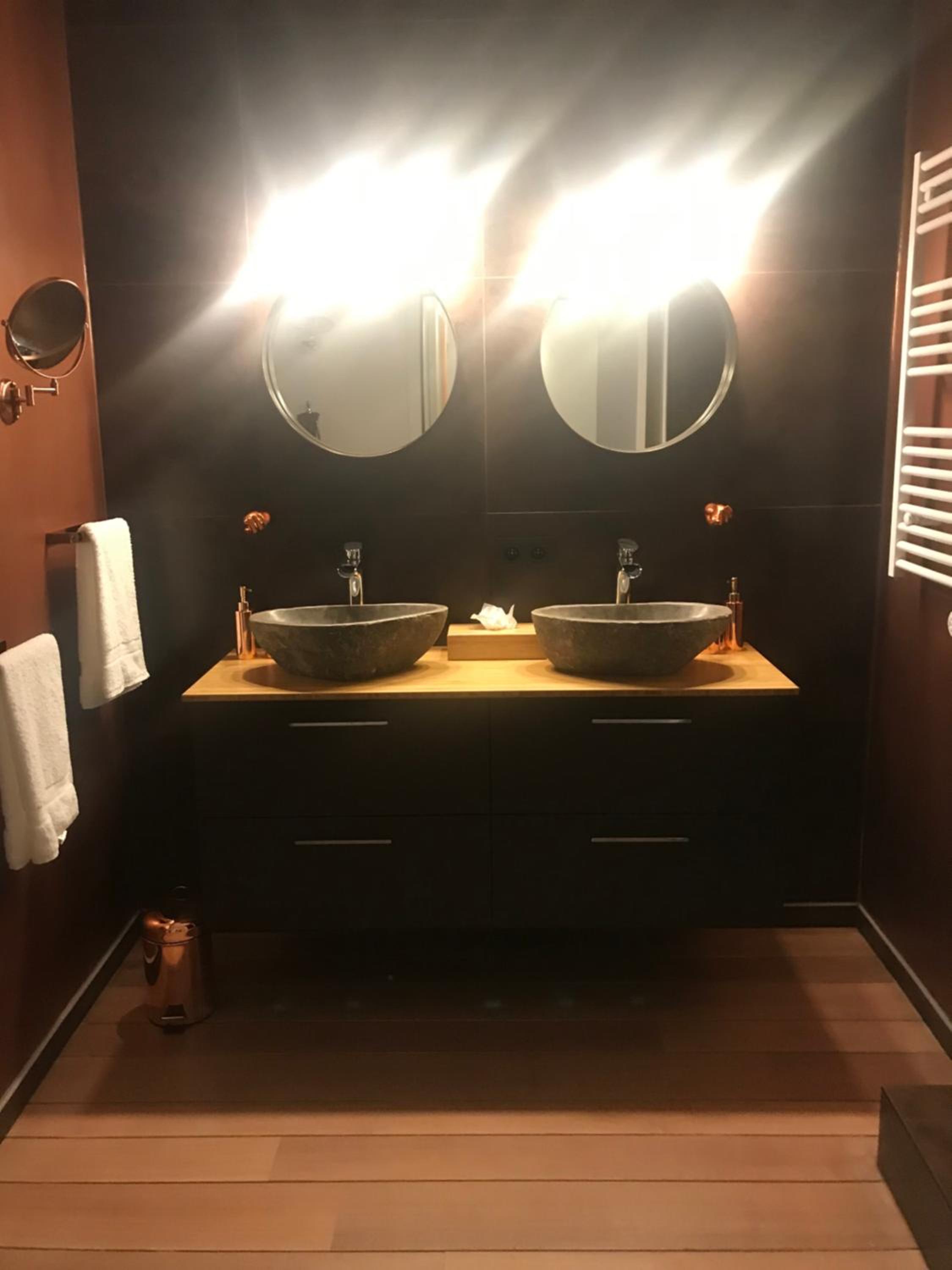 Double or Twin Room with Private Bathroom - Photo 32