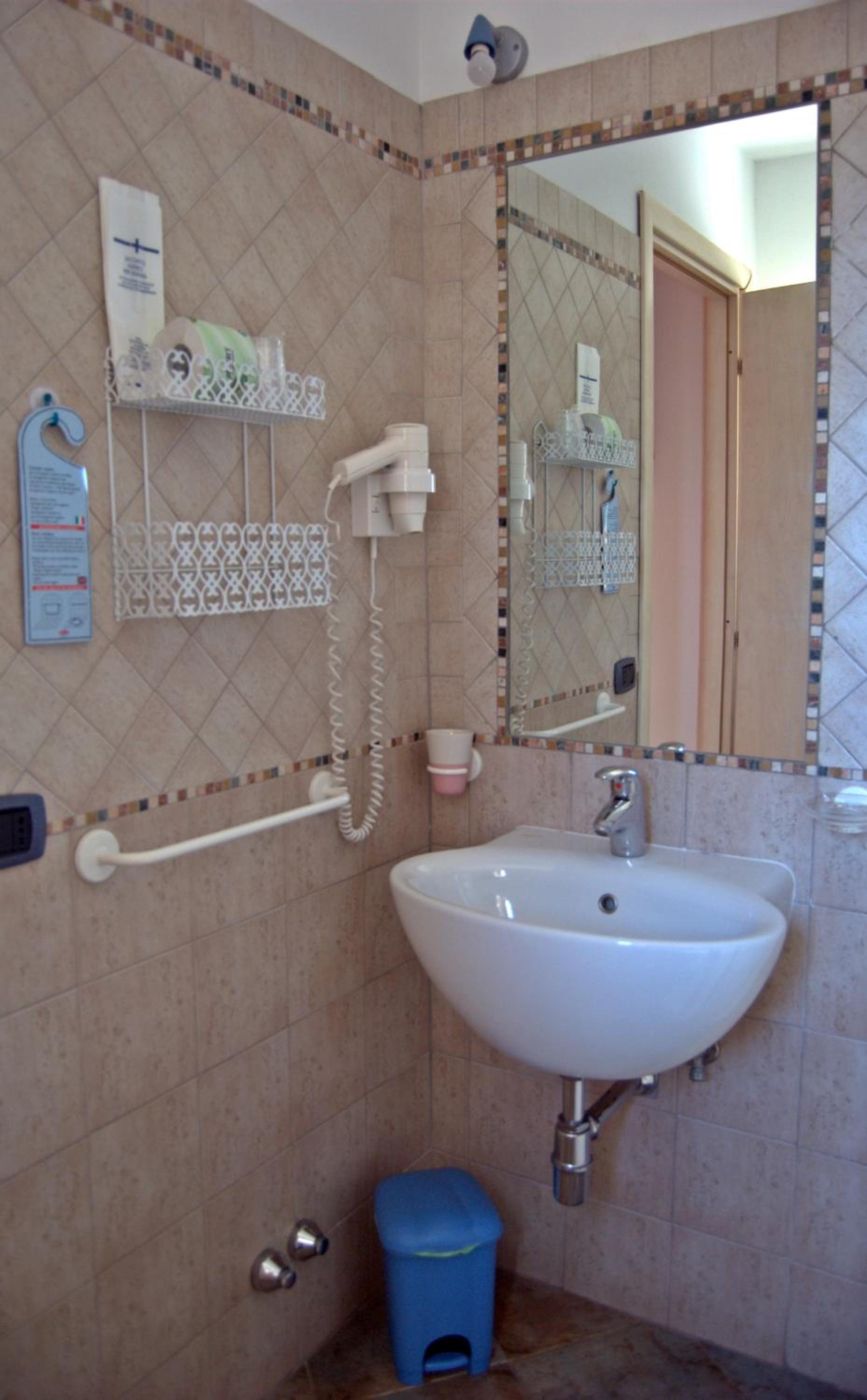Quadruple Room With Balcony photo 3