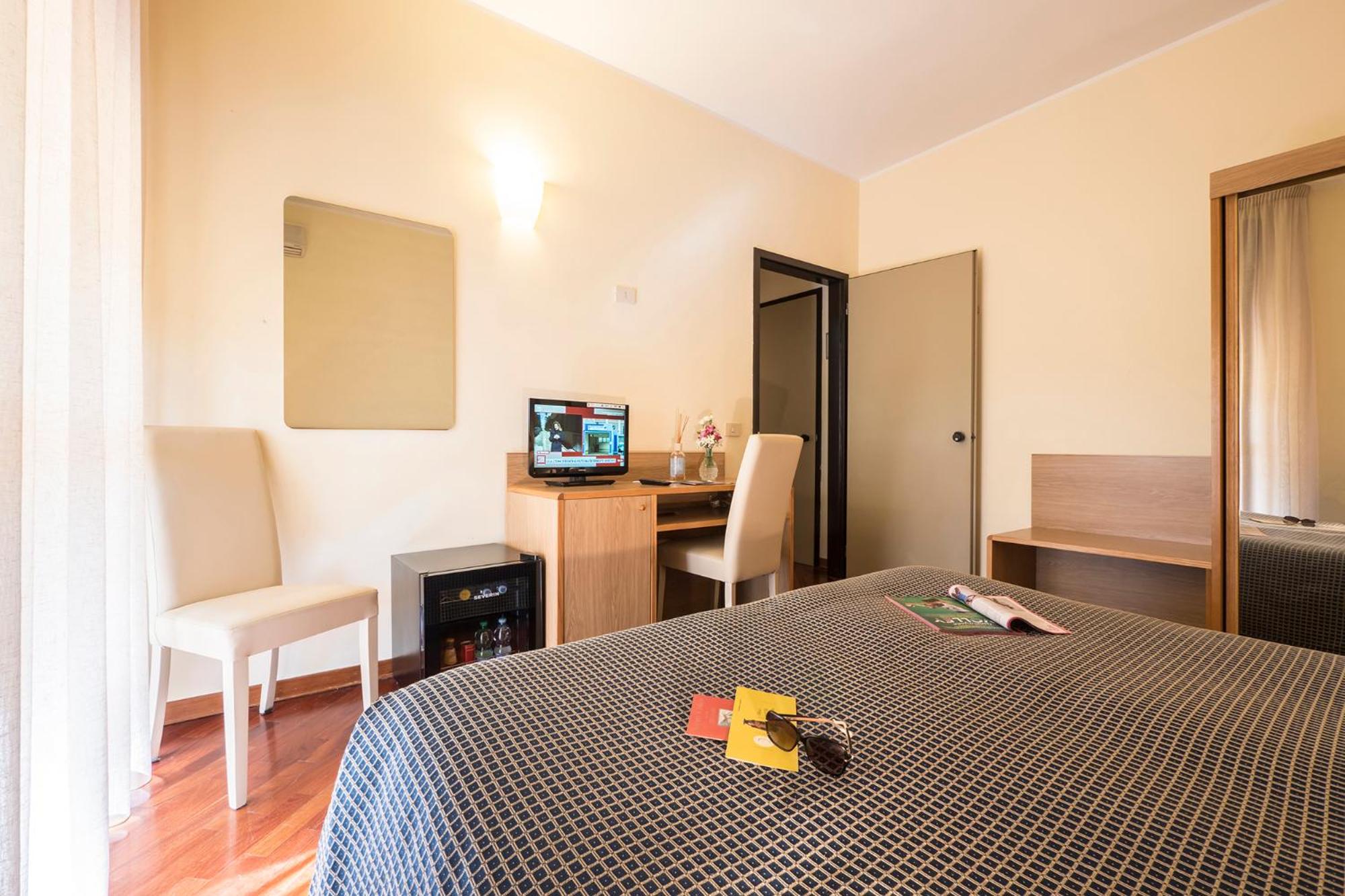 Family Superior Room with Terrace - Photo 3