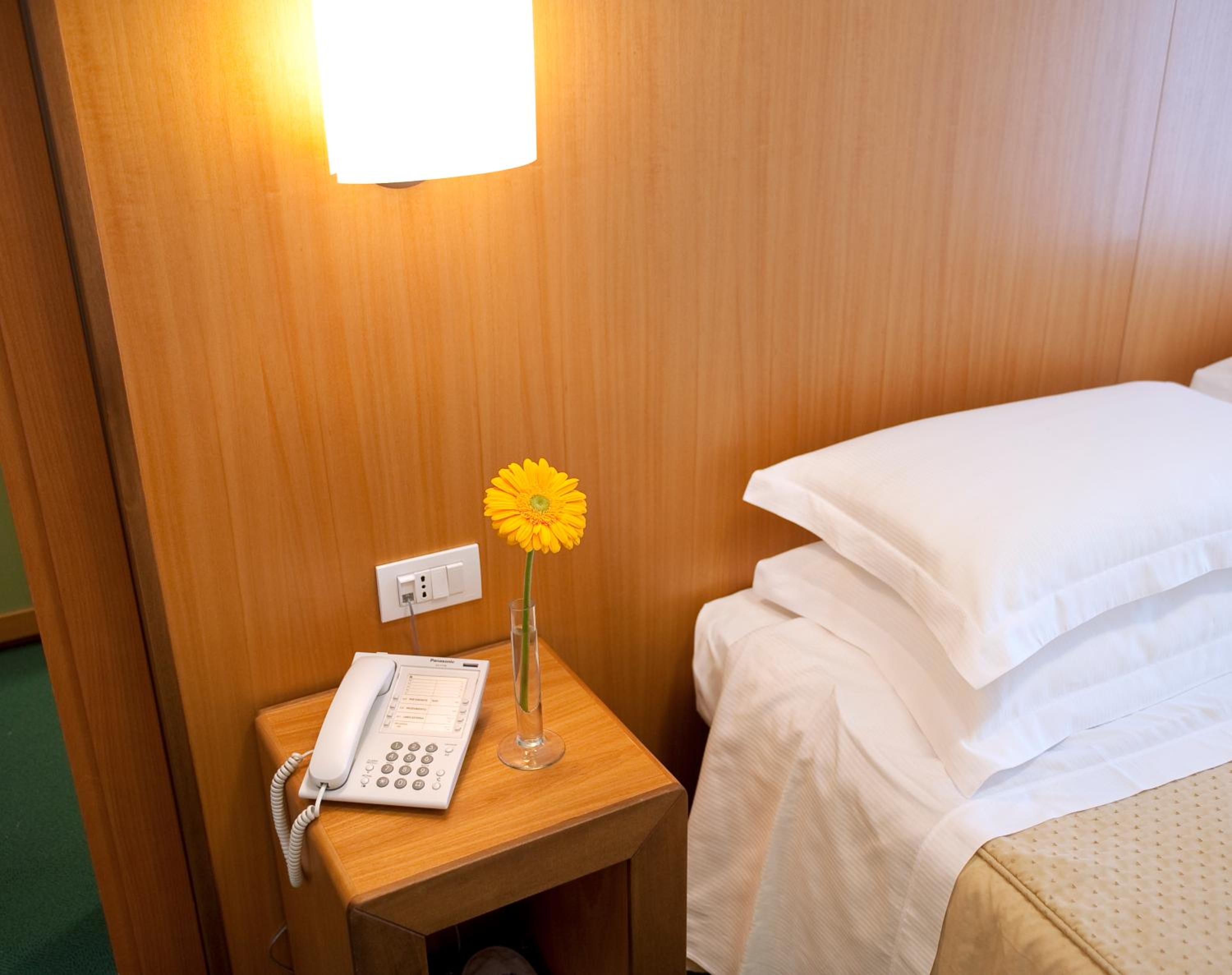 Double Room (1 Adult)