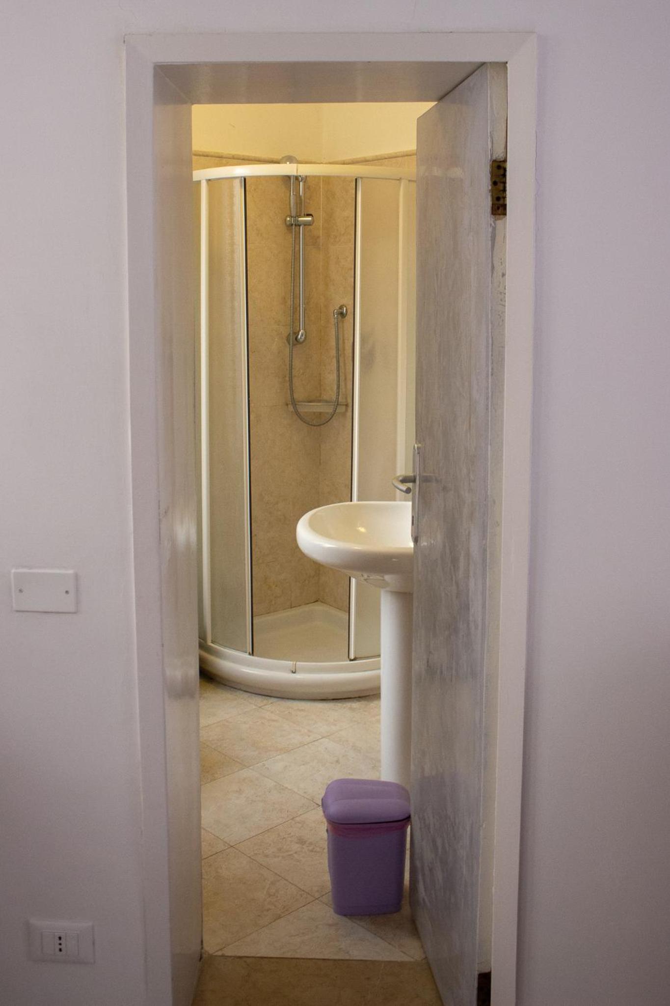One-Bedroom Apartment with Private External Bathroom (2 Adults) photo 2