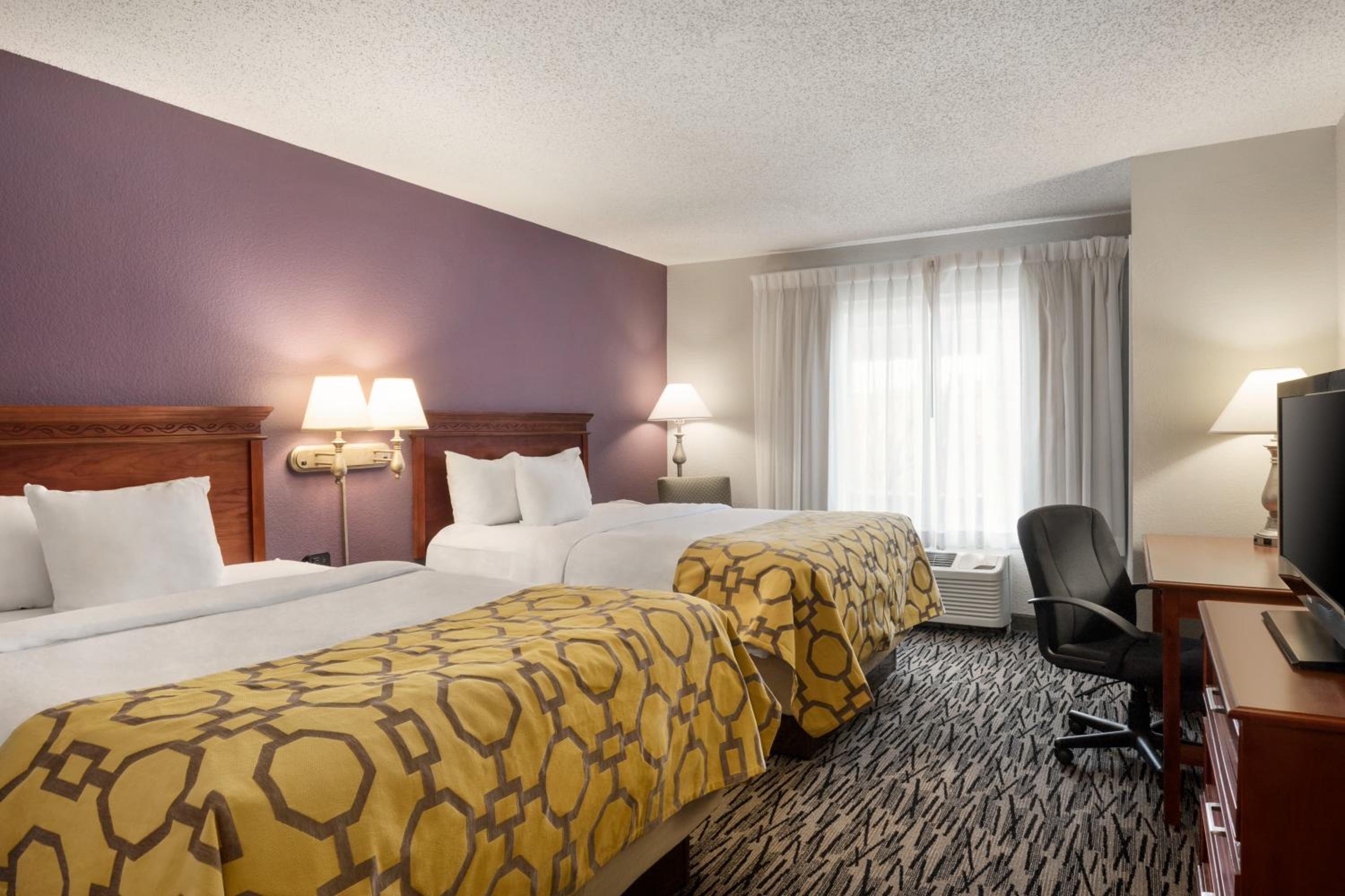Queen Room with Two Queen Beds - Non-Smoking photo 1