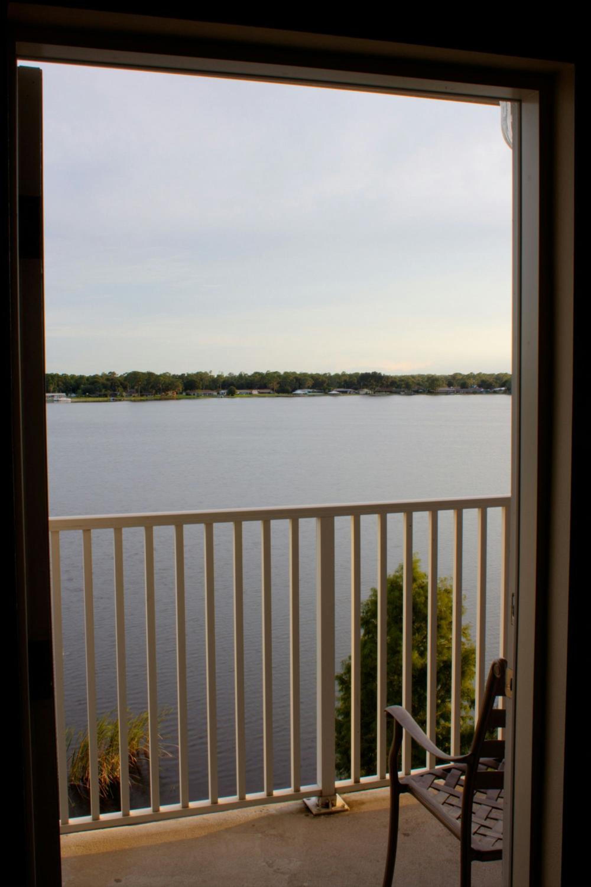 Guest room, 1 King, Sofa bed, Lake view