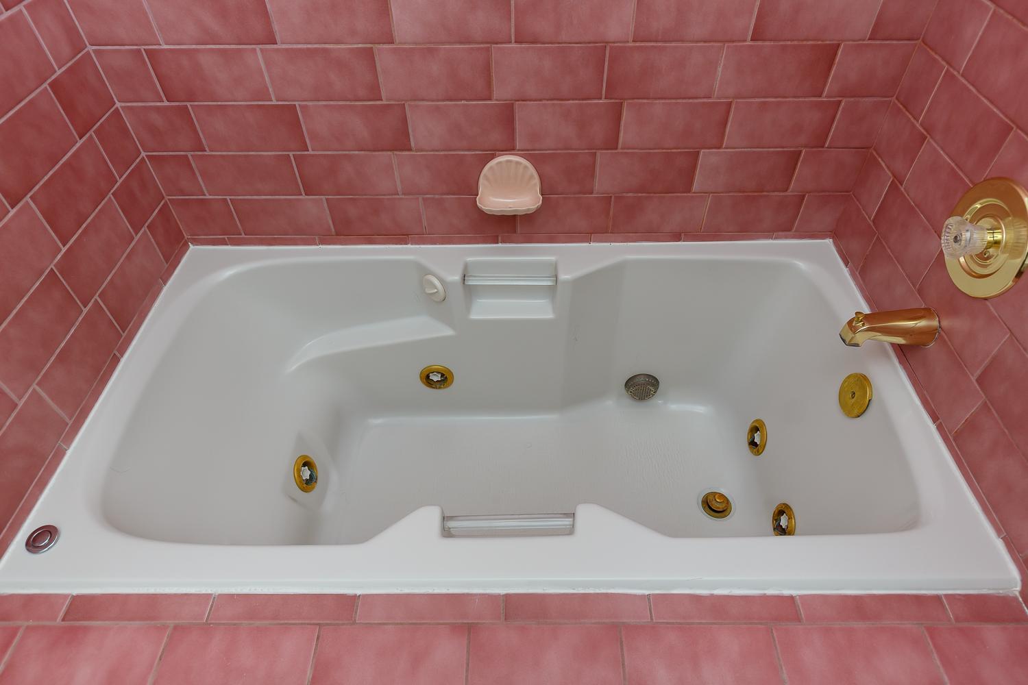 King Room with Spa Bath - Photo 5