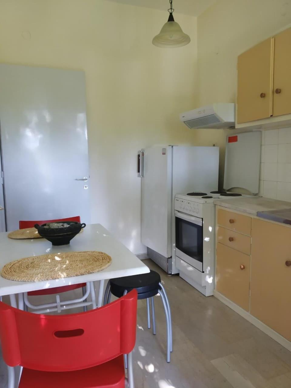 Studio Apartment - Photo 7