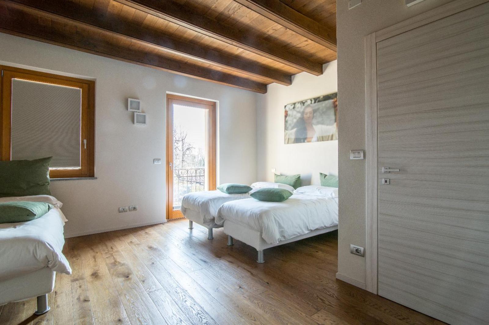 Deluxe Triple Room - Photo 2