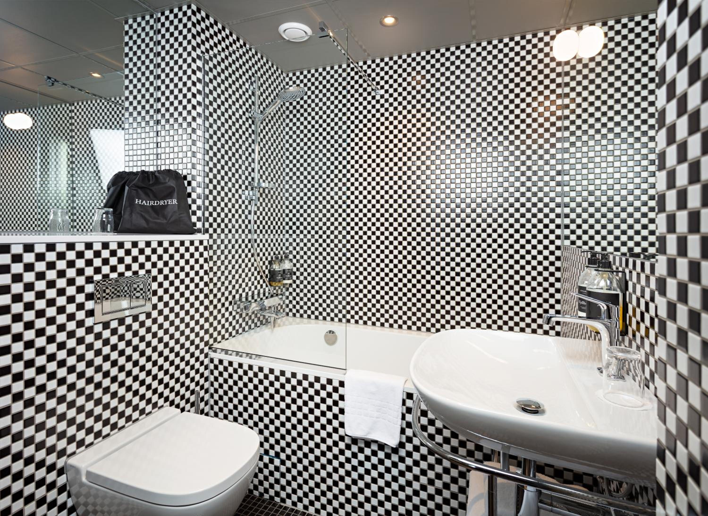 Family Twin Room - Photo 6