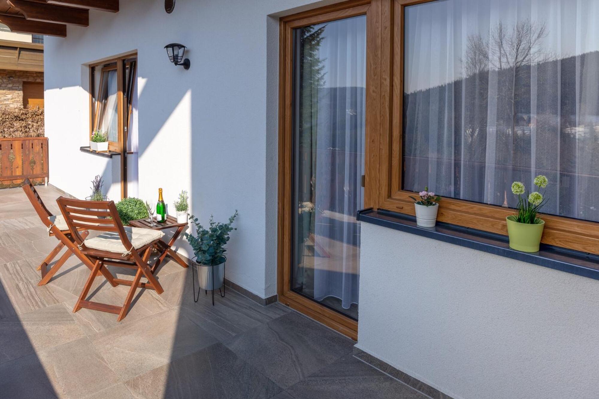 Apartment with Balcony photo 2