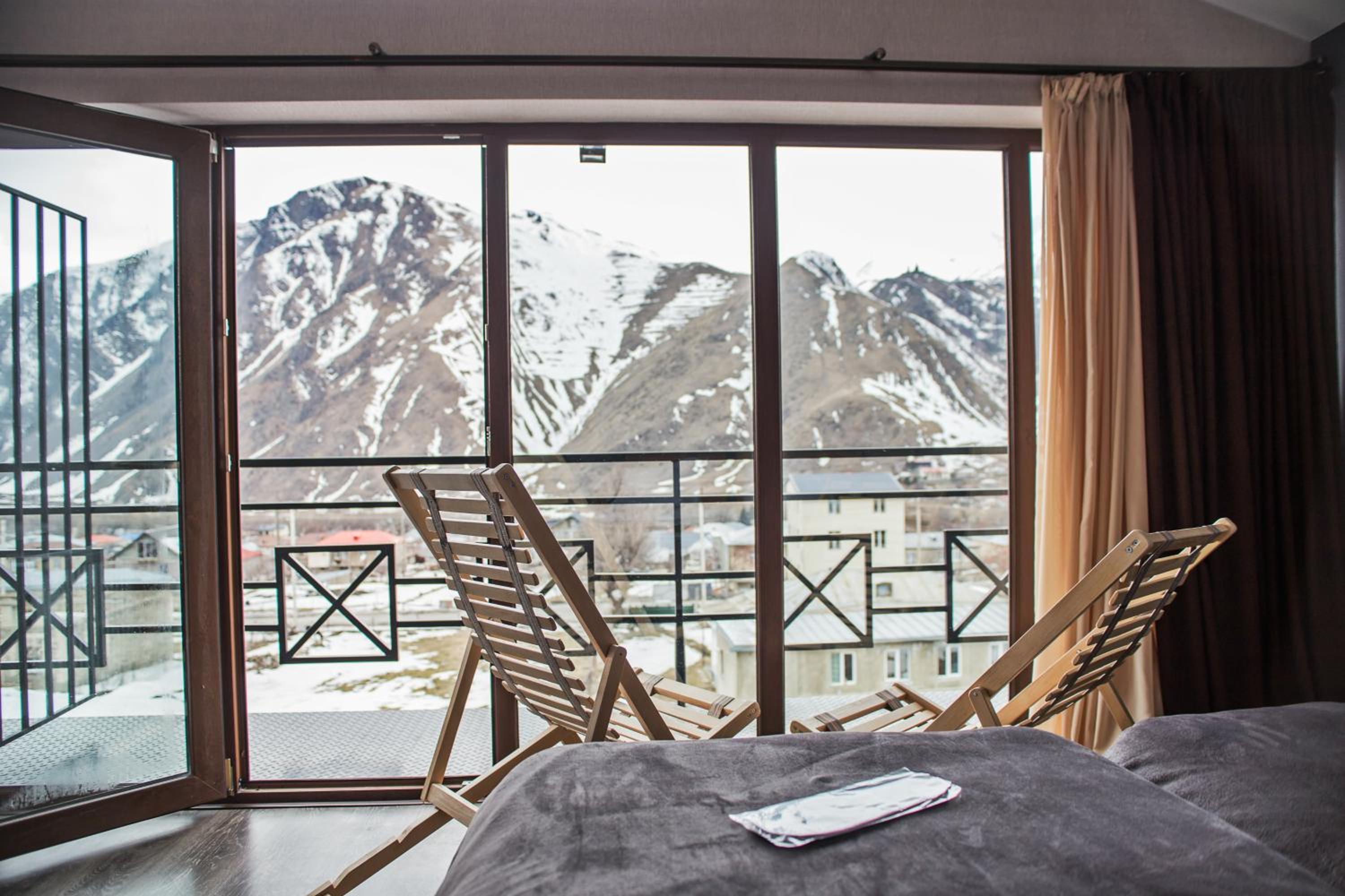 Standard Twin Room - Photo 8