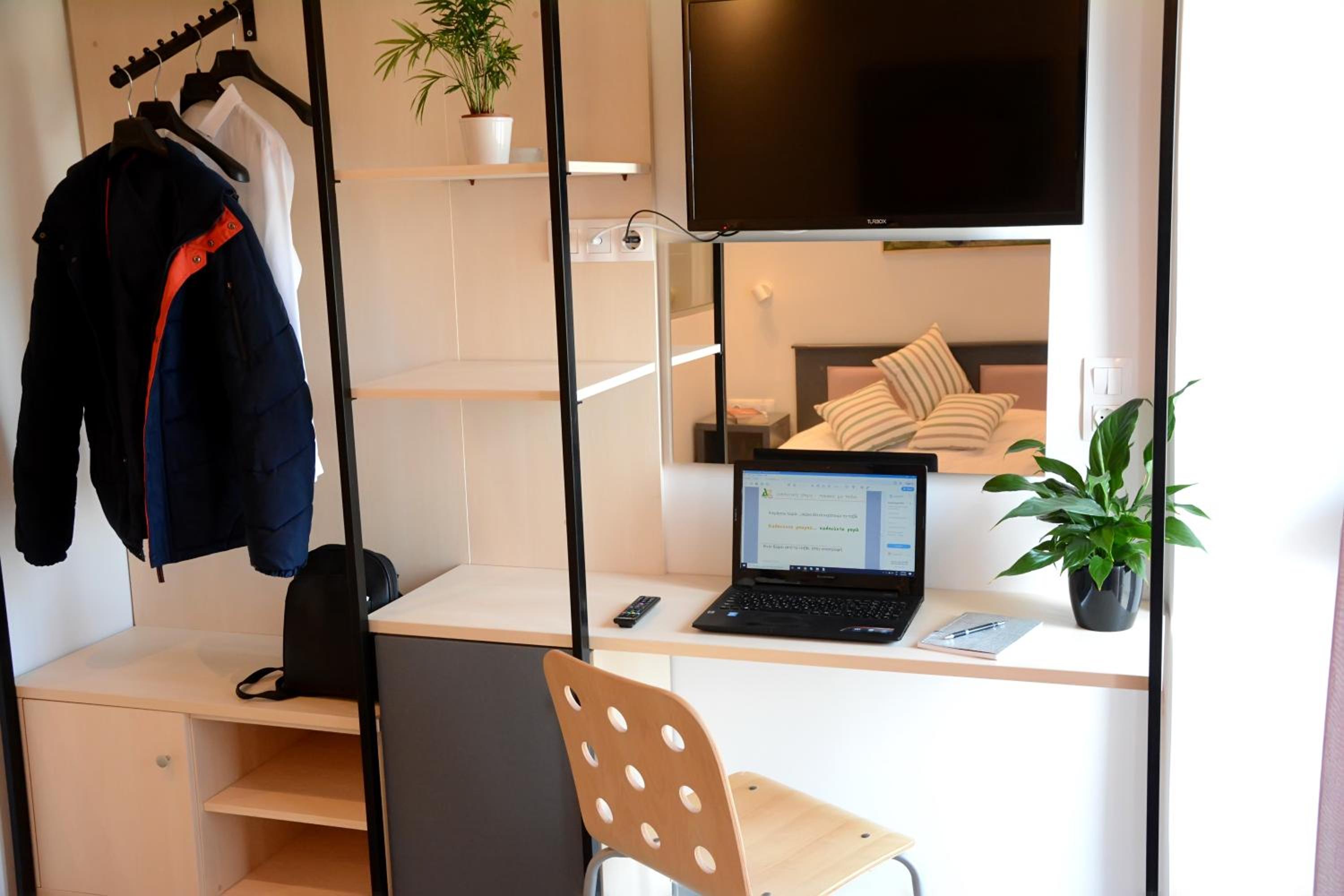 Deluxe Double Room with Balcony and Sea View photo 3