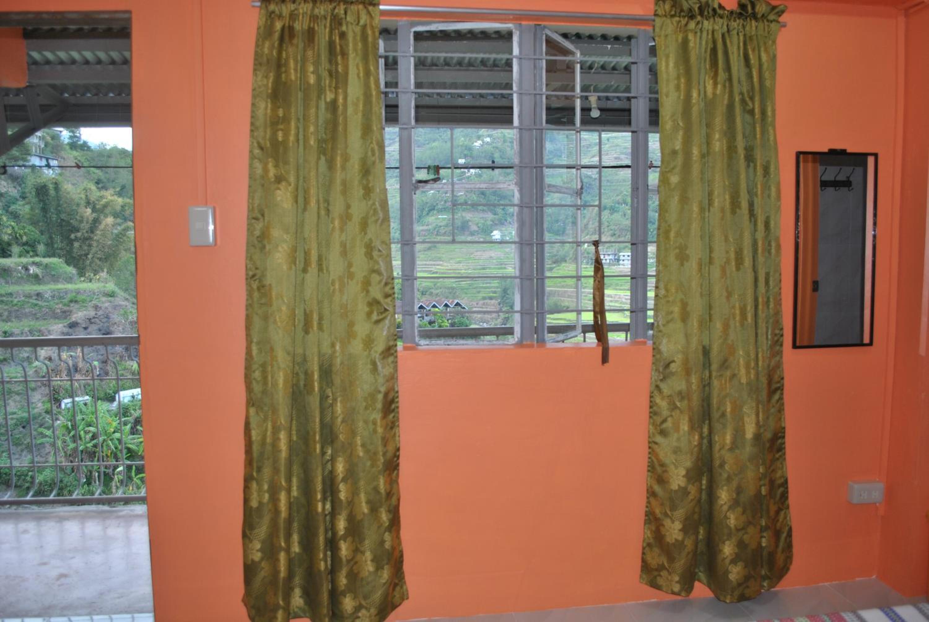 Double or Twin Room with Bathroom - Photo 3