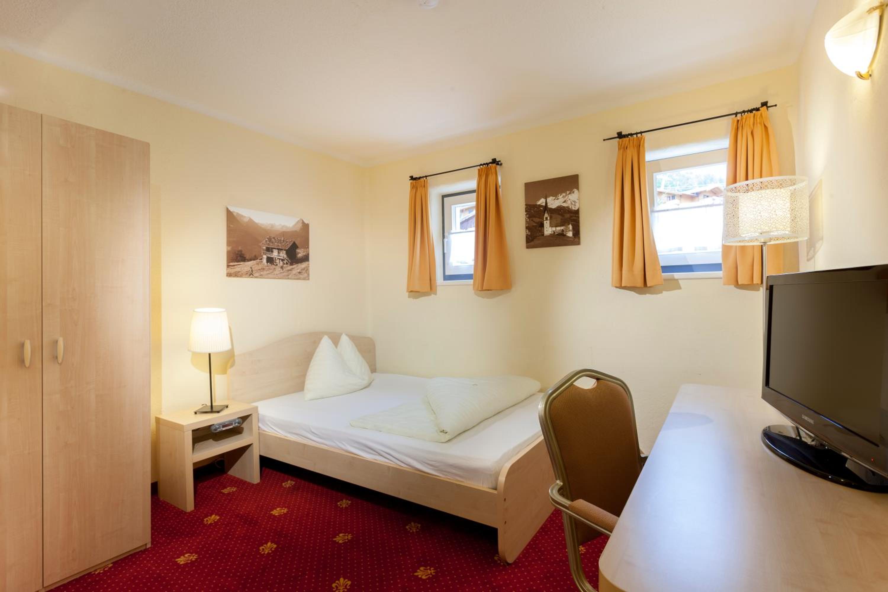 Single Room photo 1