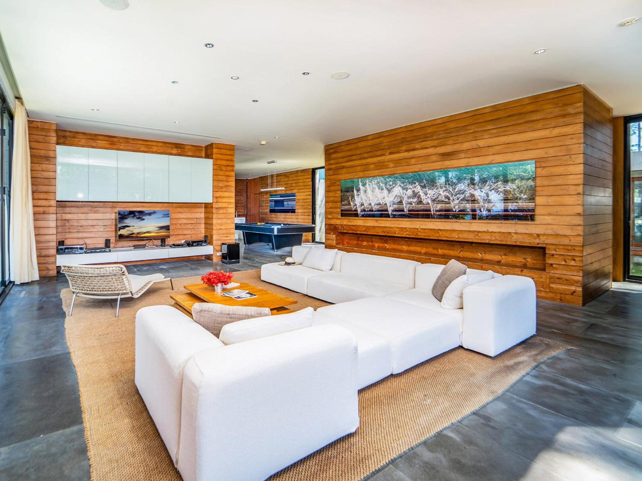 Villa with Private Pool photo 1