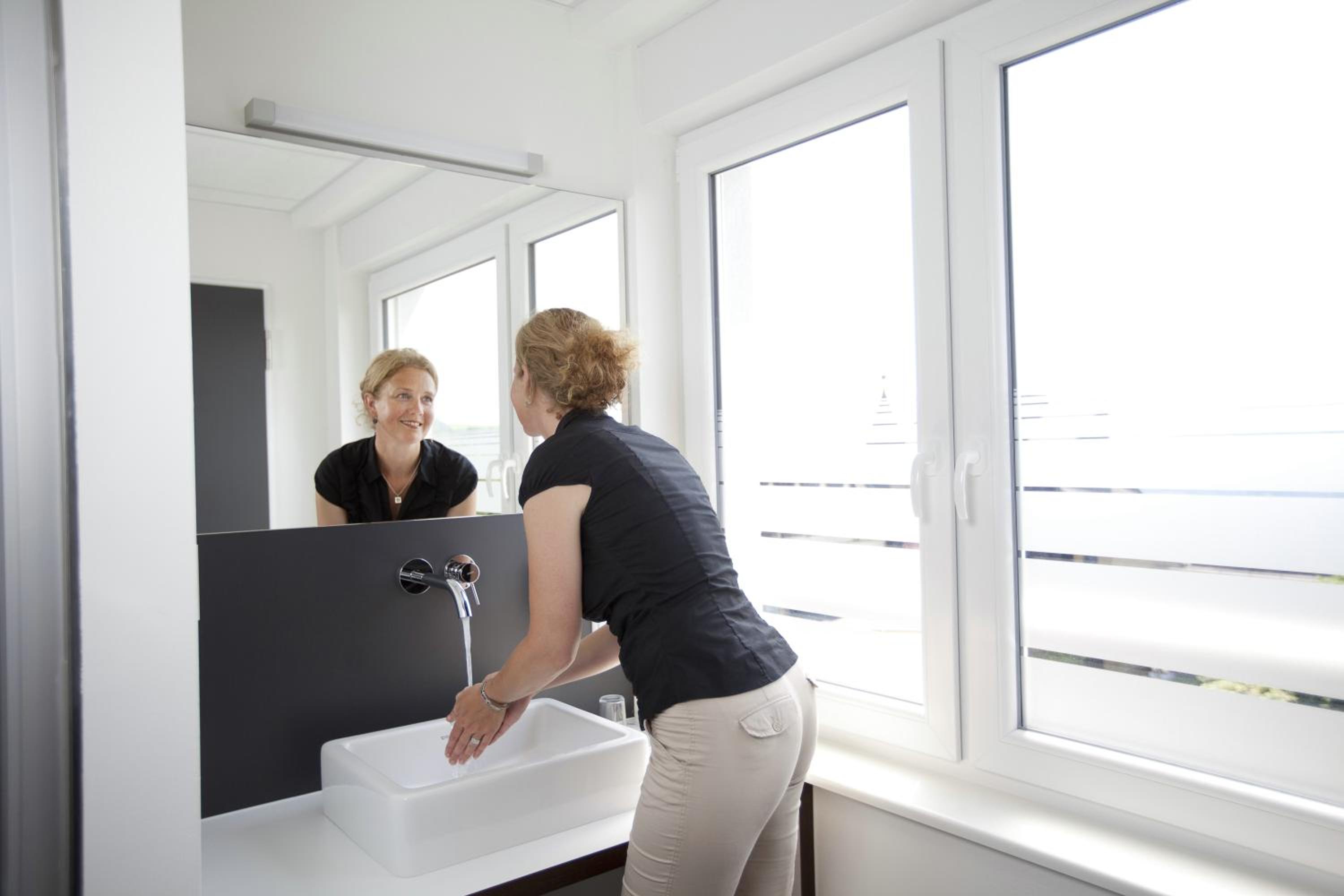 Single Room - Disability Access photo 3