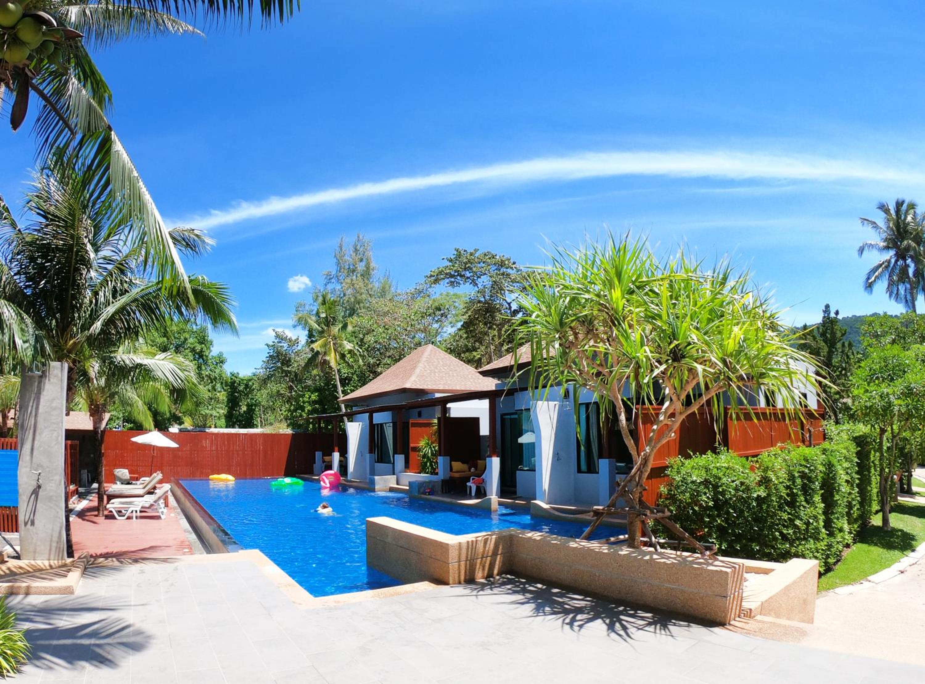 Beach Front Pool Access - Photo 12