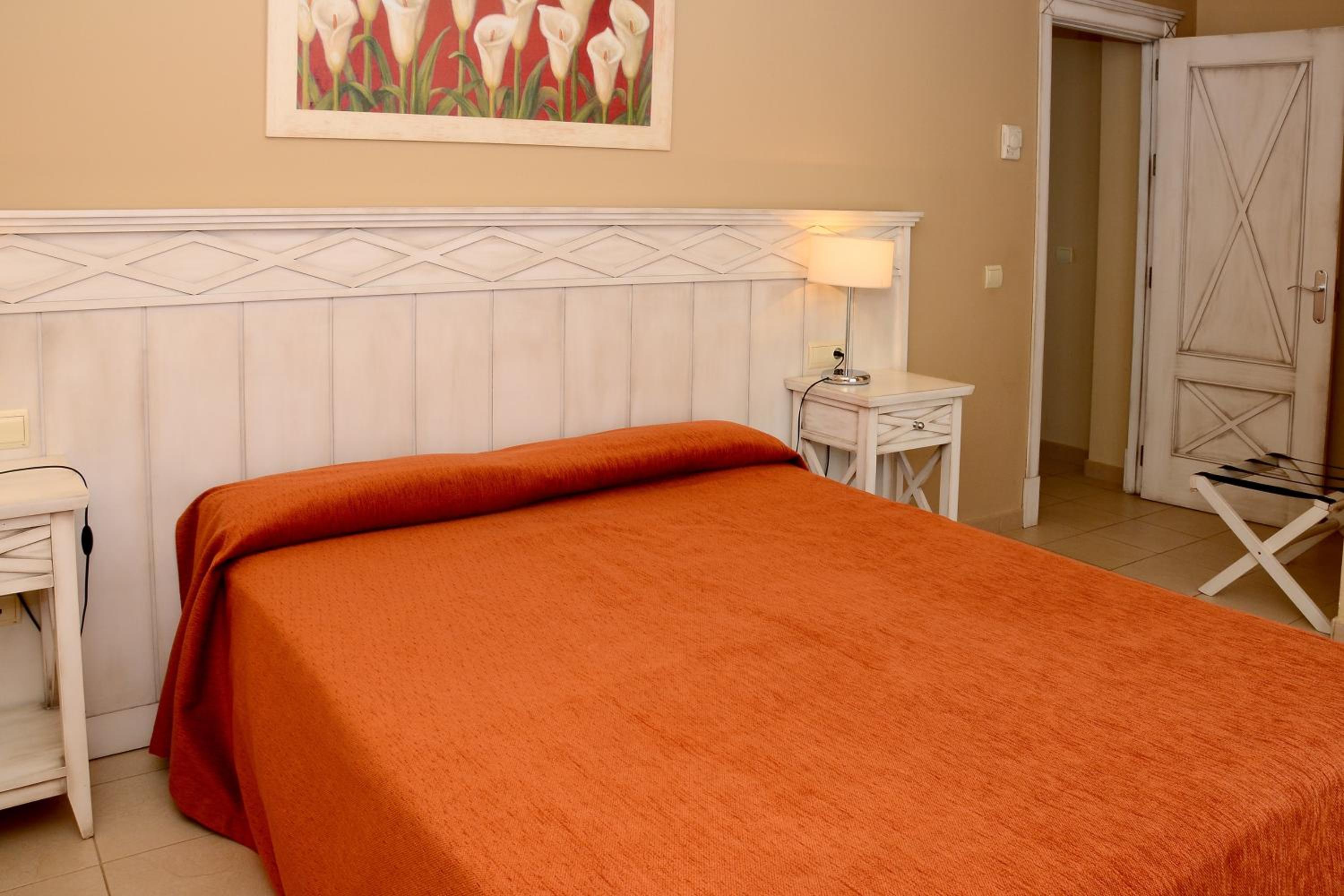 One-Bedroom Apartment (2 Adults) - Photo 4