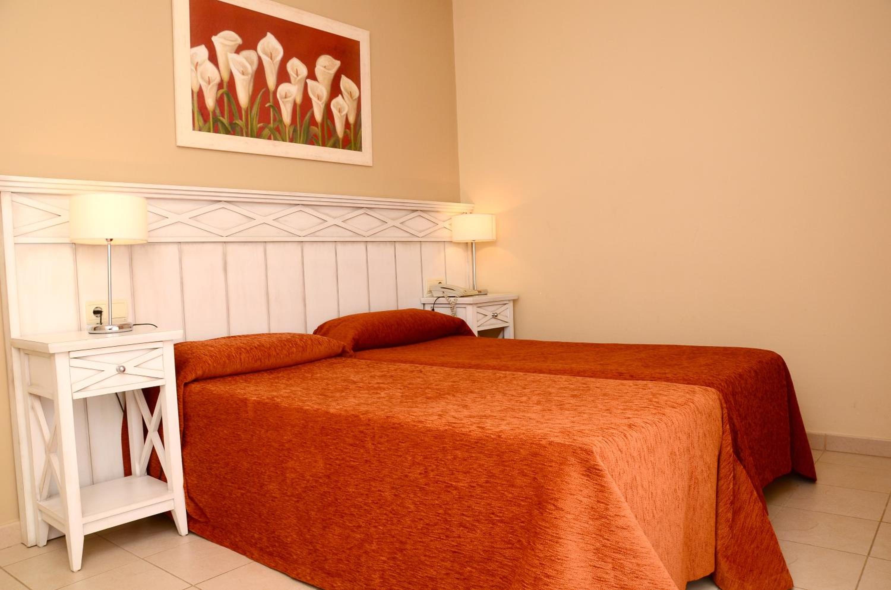 One-Bedroom Apartment (2 Adults) - Photo 10