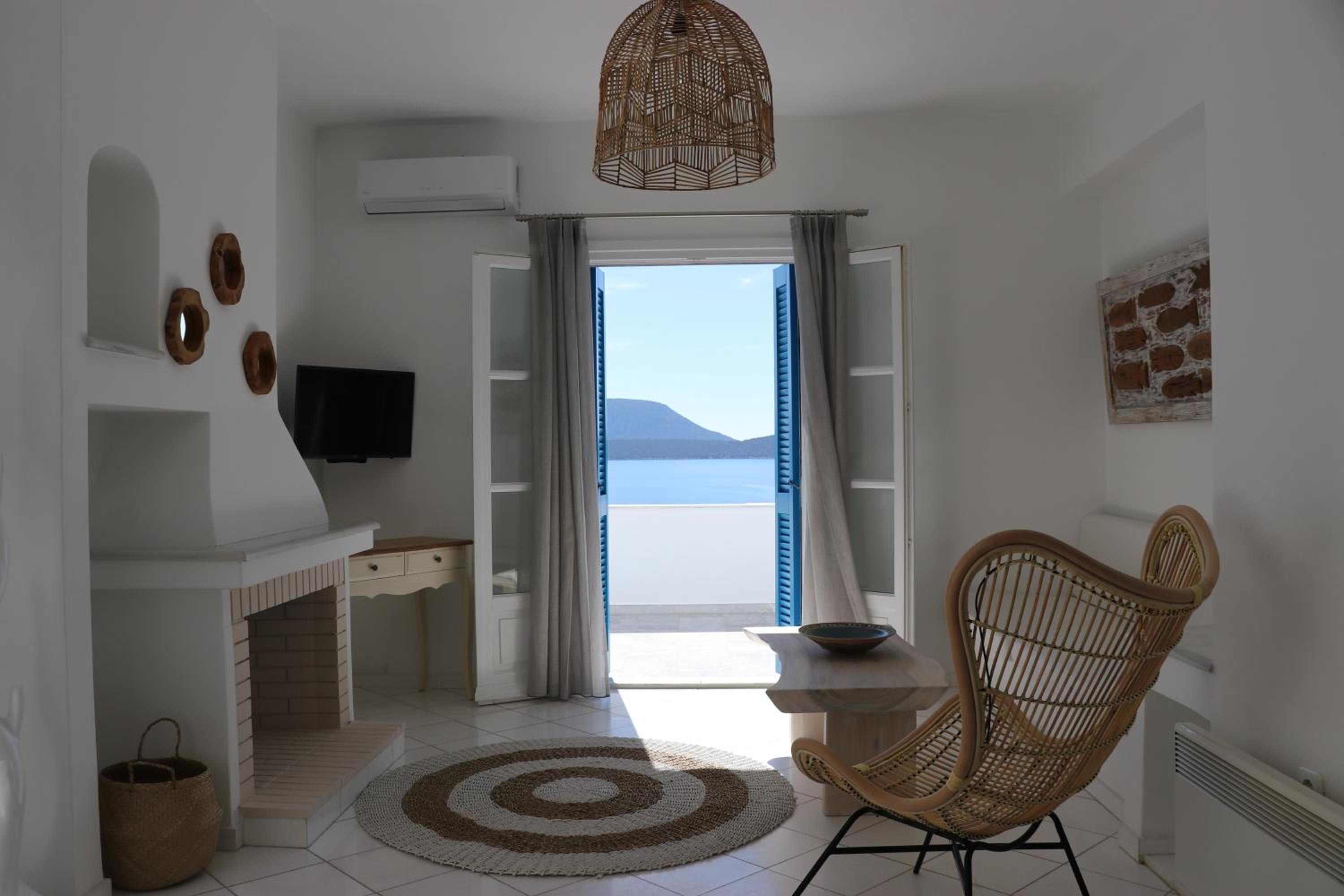 Apartment with Sea View - Photo 1