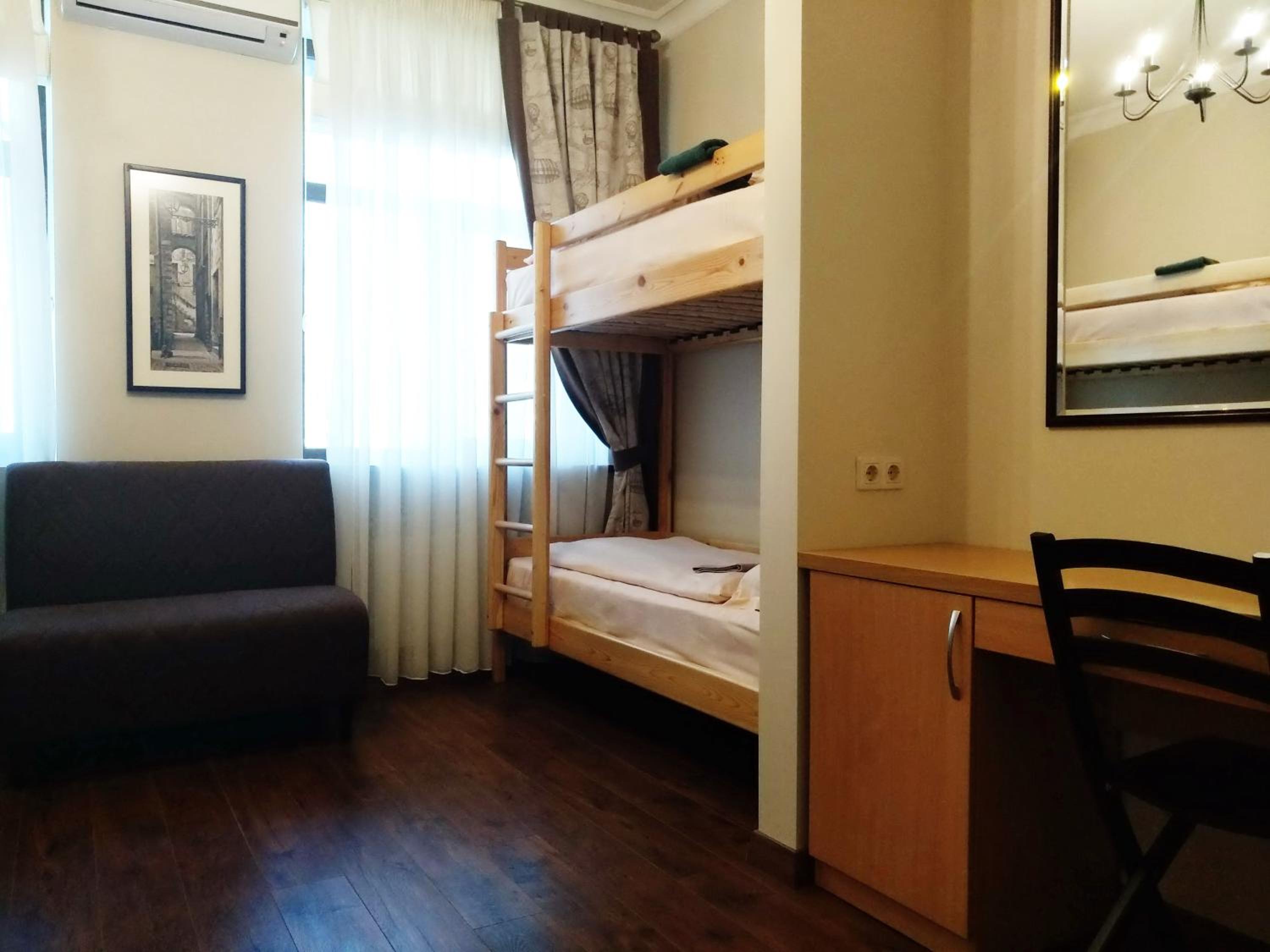 Quadruple Room photo 2
