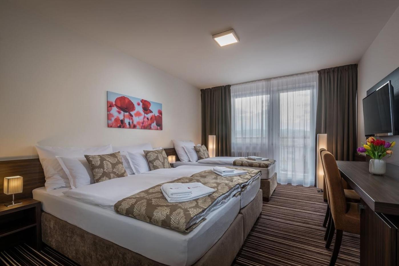 New Triple Room with Balcony