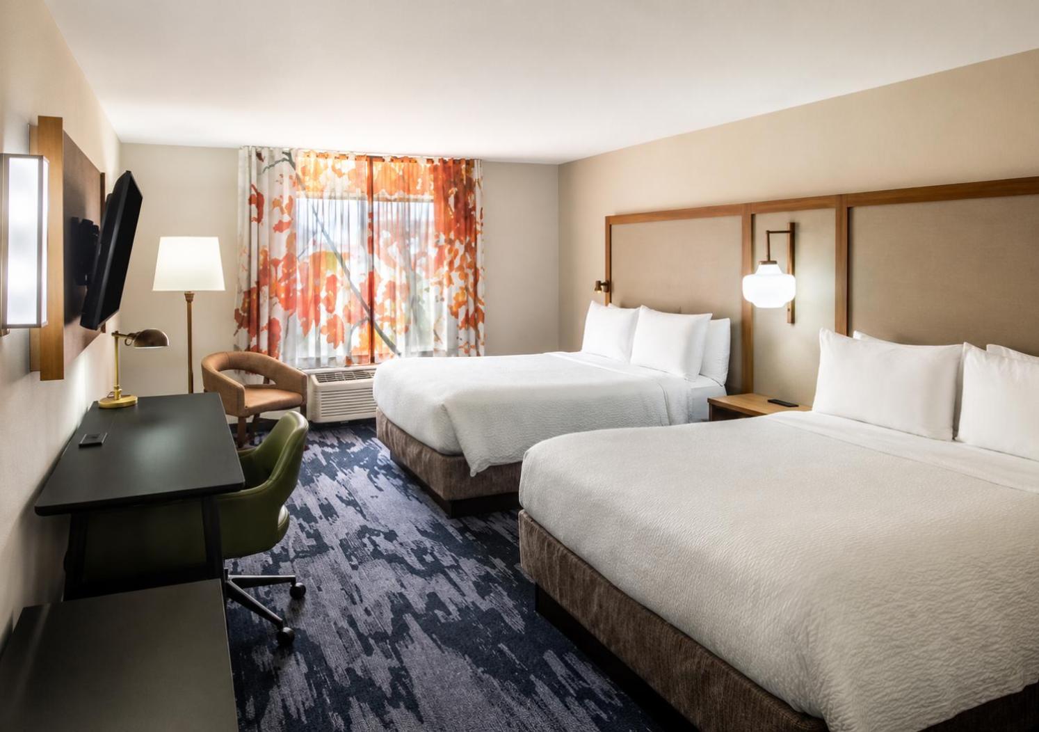 Queen Room with Two Queen Beds and Bathtub - Mobility Access/Hearing Accessible