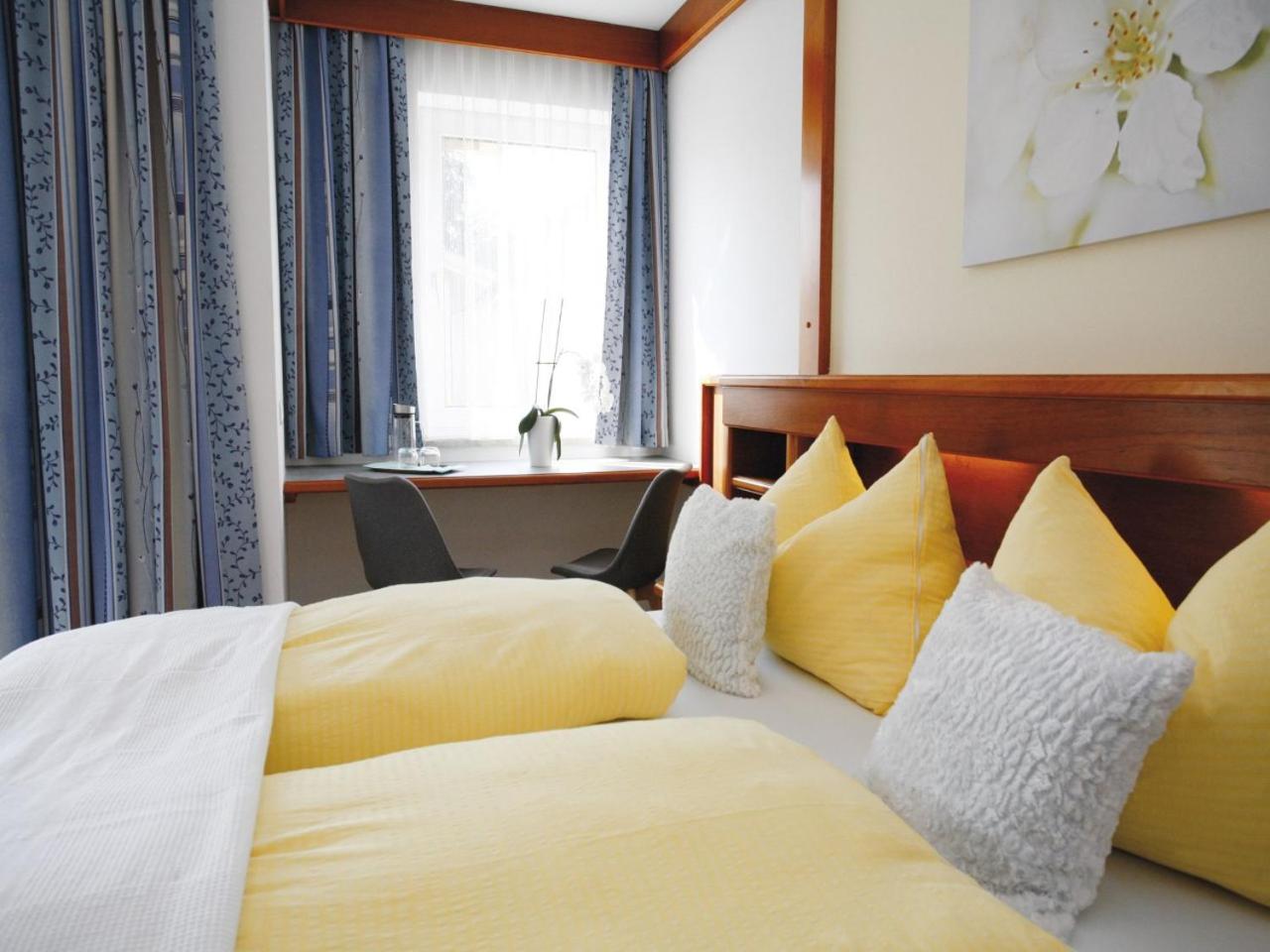Double Room with Balcony photo 3
