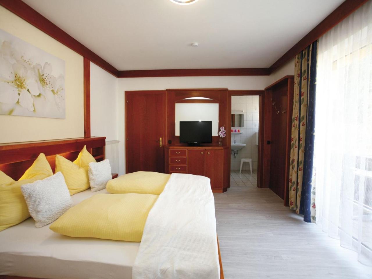Triple Room with Balcony photo 3