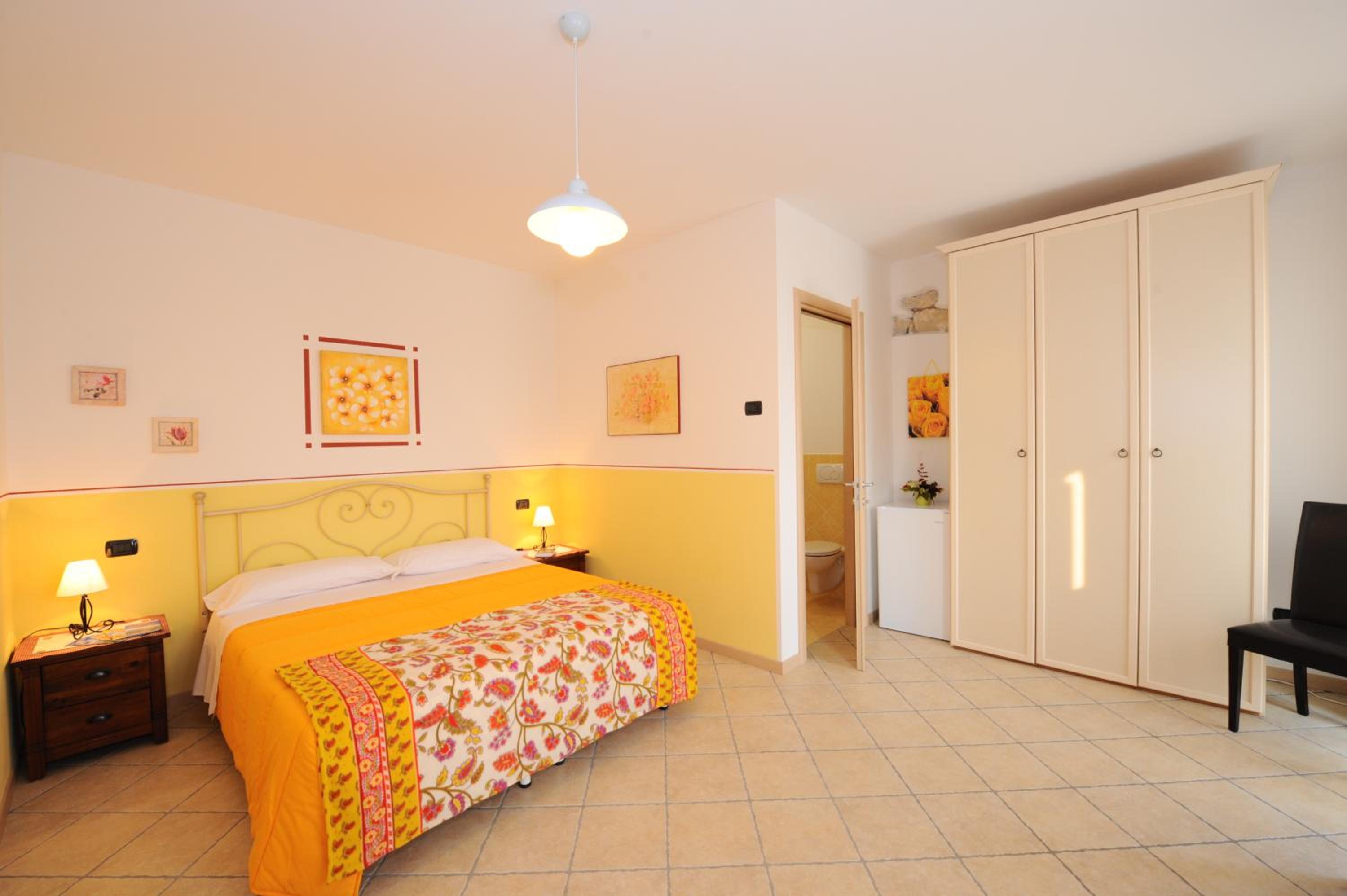 Double or Twin Room - Photo 29