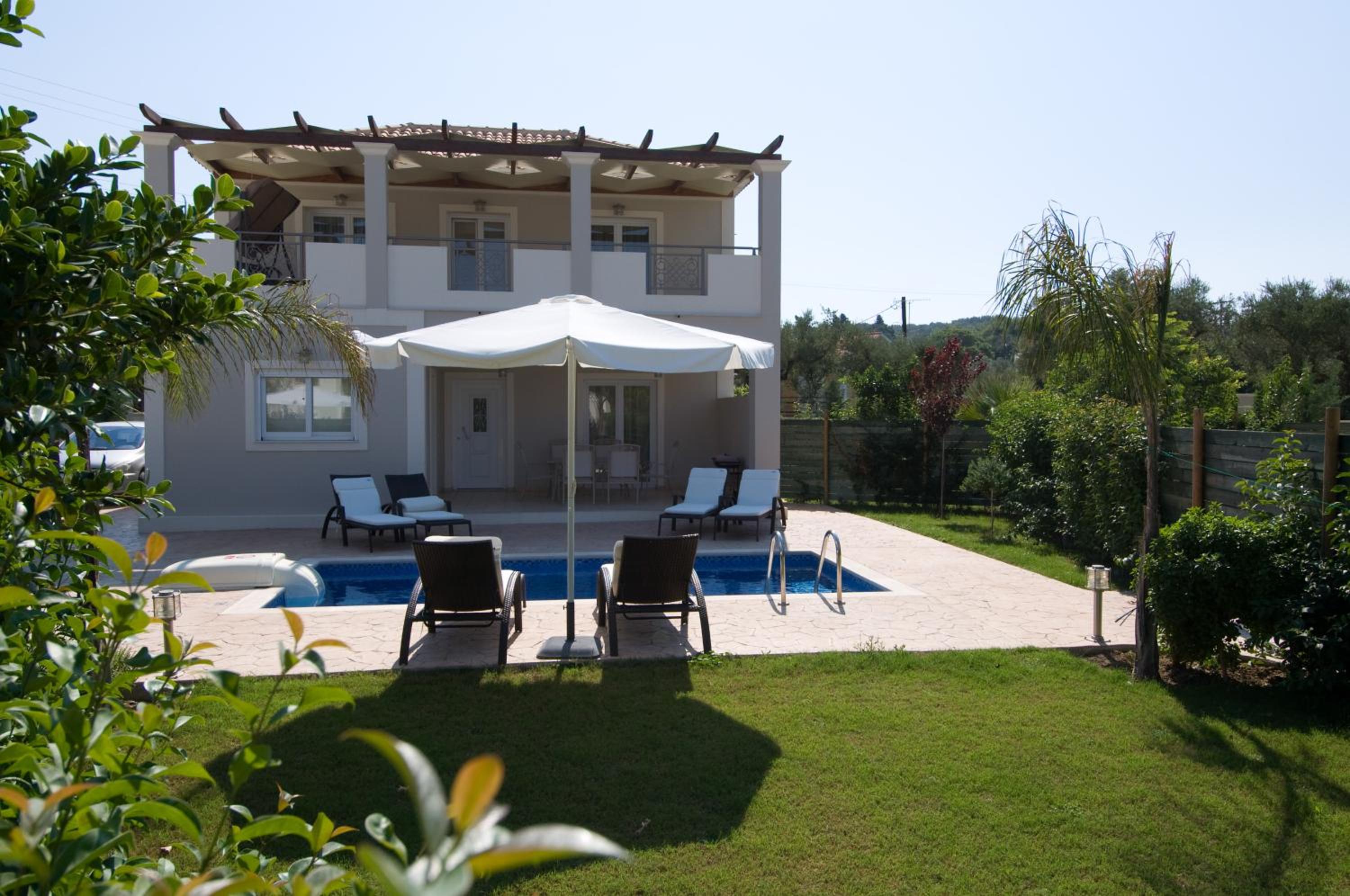 Three-Bedroom Villa - Photo 73