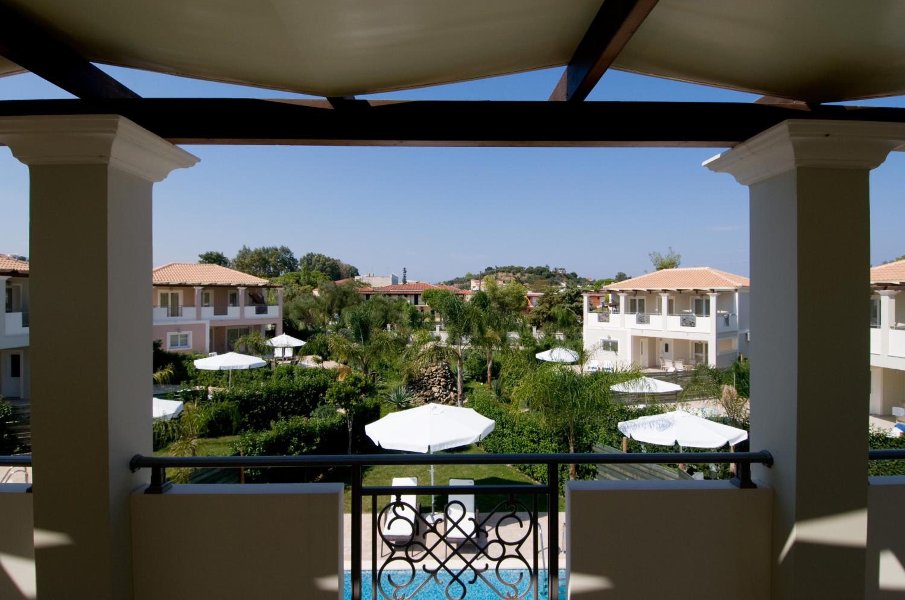 Three-Bedroom Villa - Photo 16