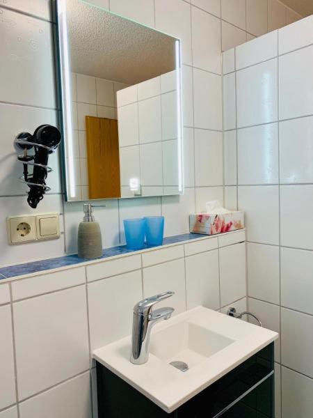 Two-Bedroom Apartment - Photo 2