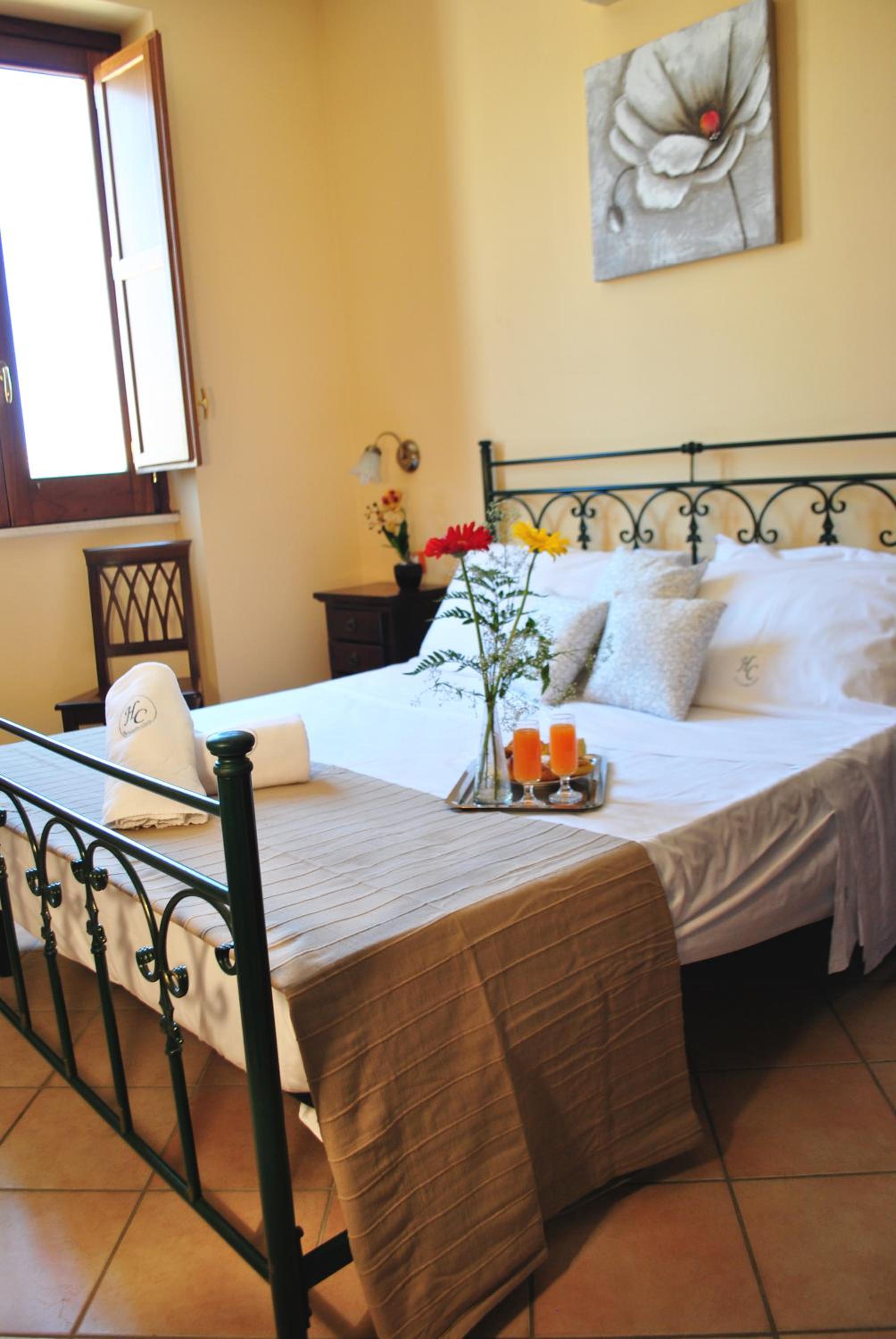 Double Room - Photo 5