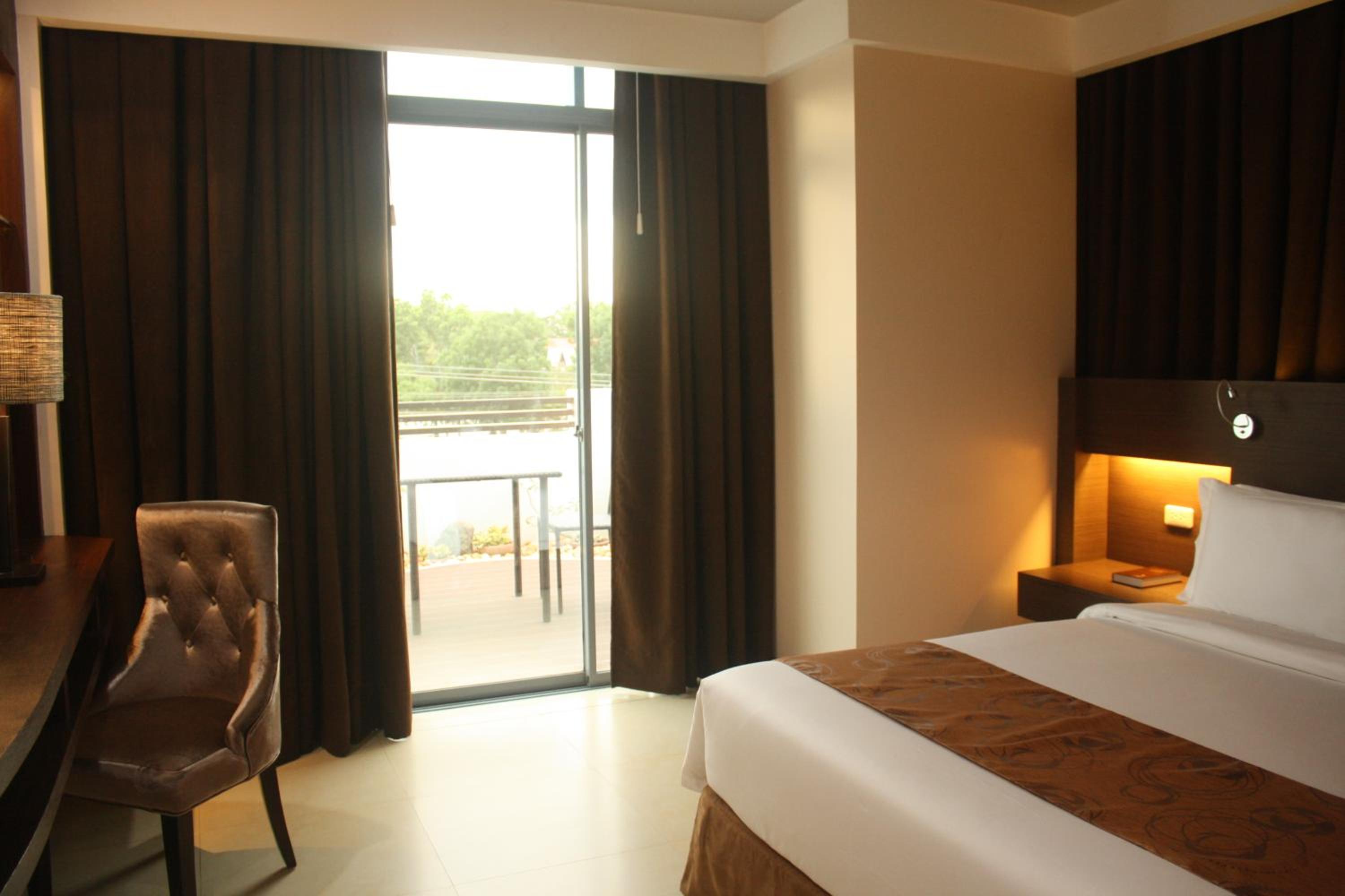 Deluxe Double Room photo 3