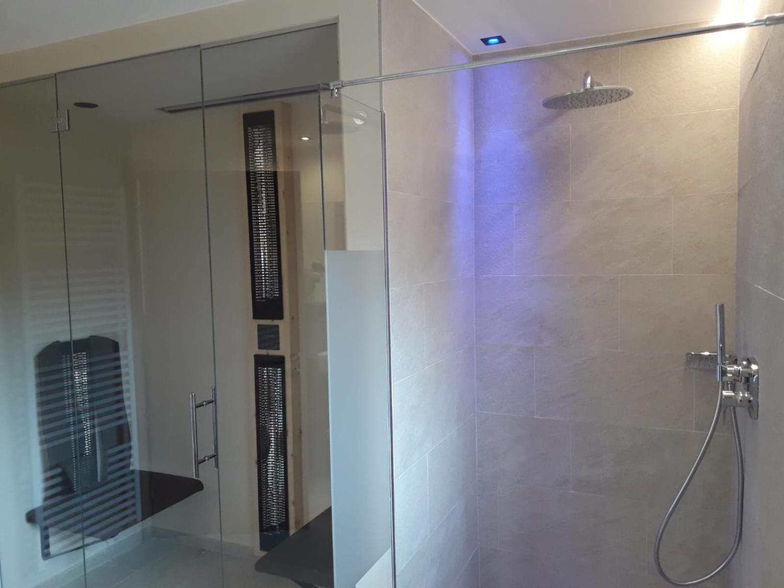 Deluxe Double or Twin Room with Balcony - Photo 5