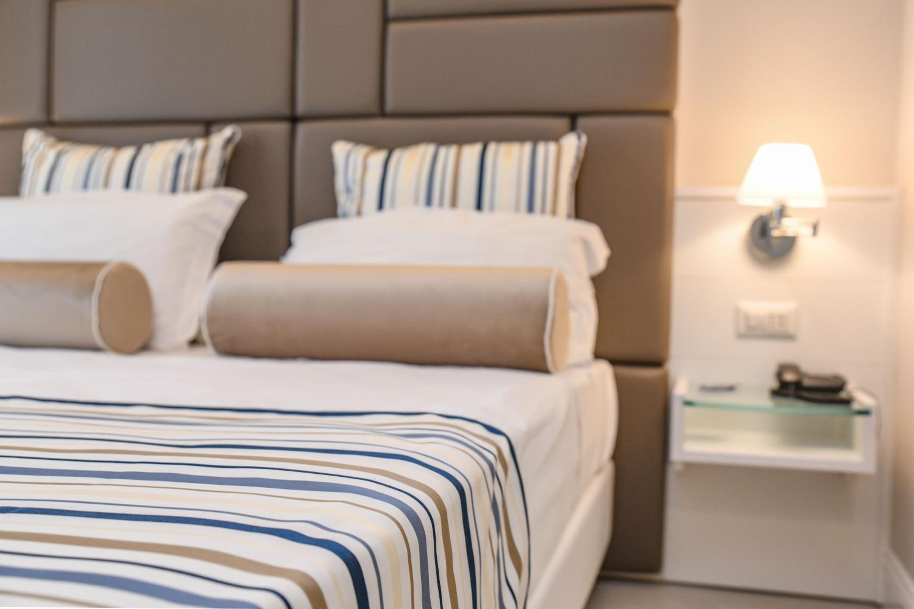 Superior Double or Twin Room - Photo 19