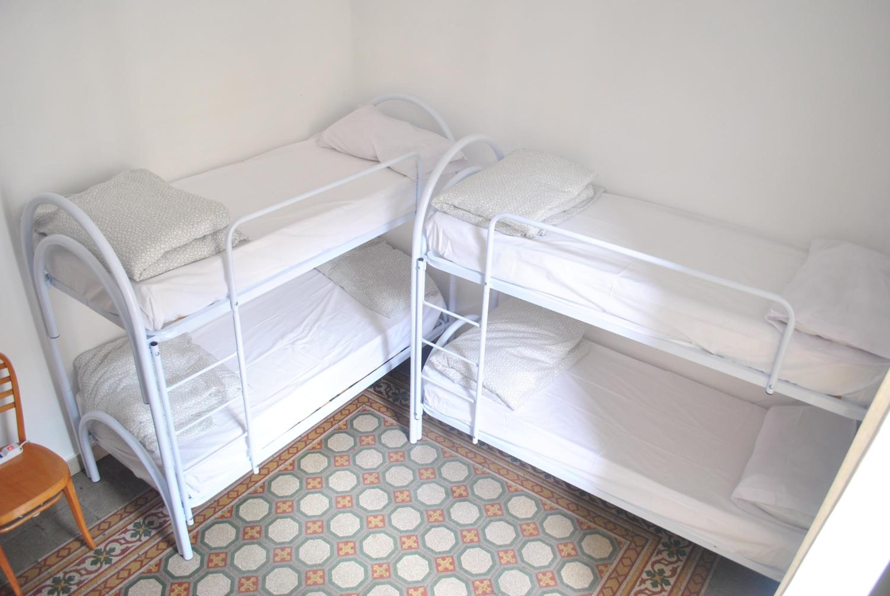 Bed in 10-Bed Mixed Dormitory Room