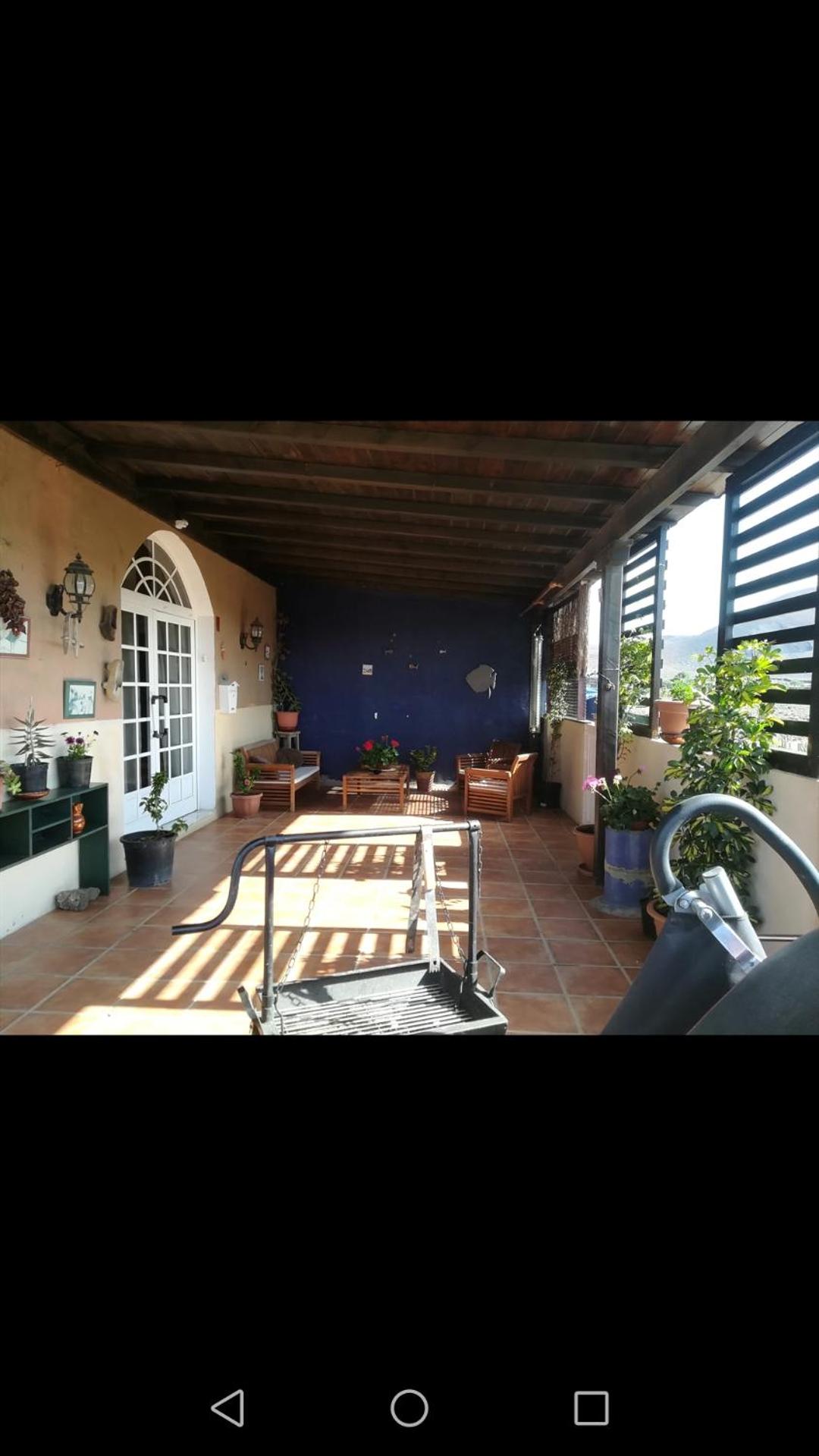 Double Room with Private Bathroom - Photo 13